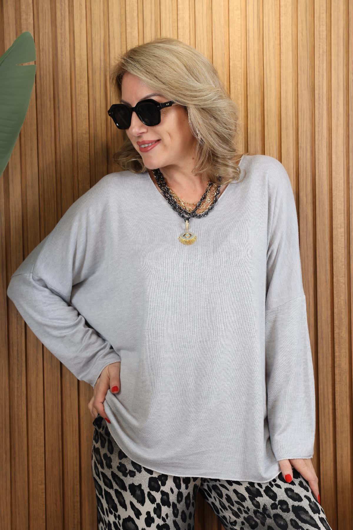İthal Düz Desen Angora Gri Bluz