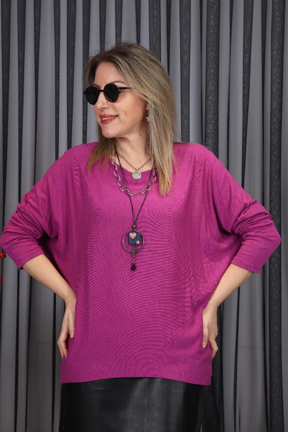 Kolye Detay İthal Fuşya Oversize Bluz