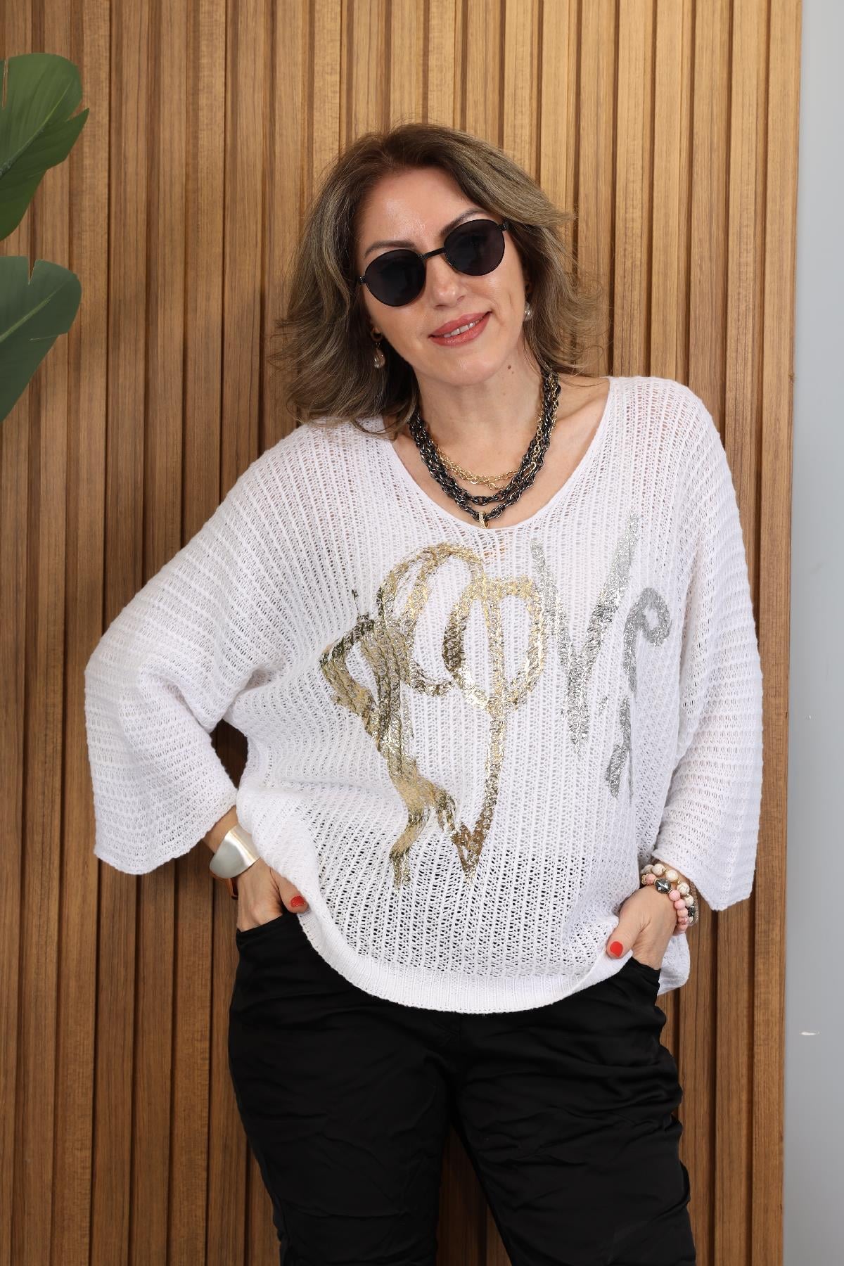 Love Yazı Detay İthal Triko Beyaz Bluz