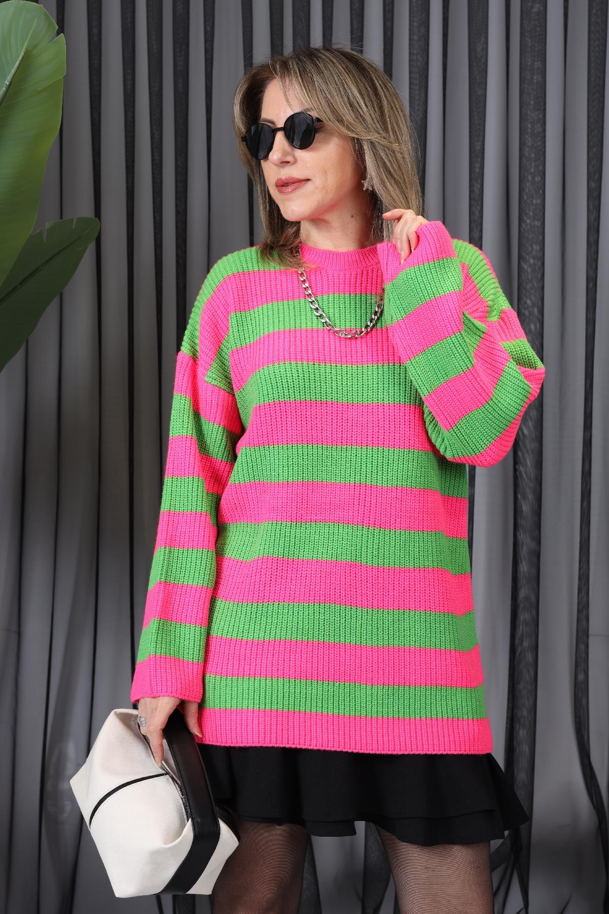 Pembe - Yeşil Çizgili Kazak