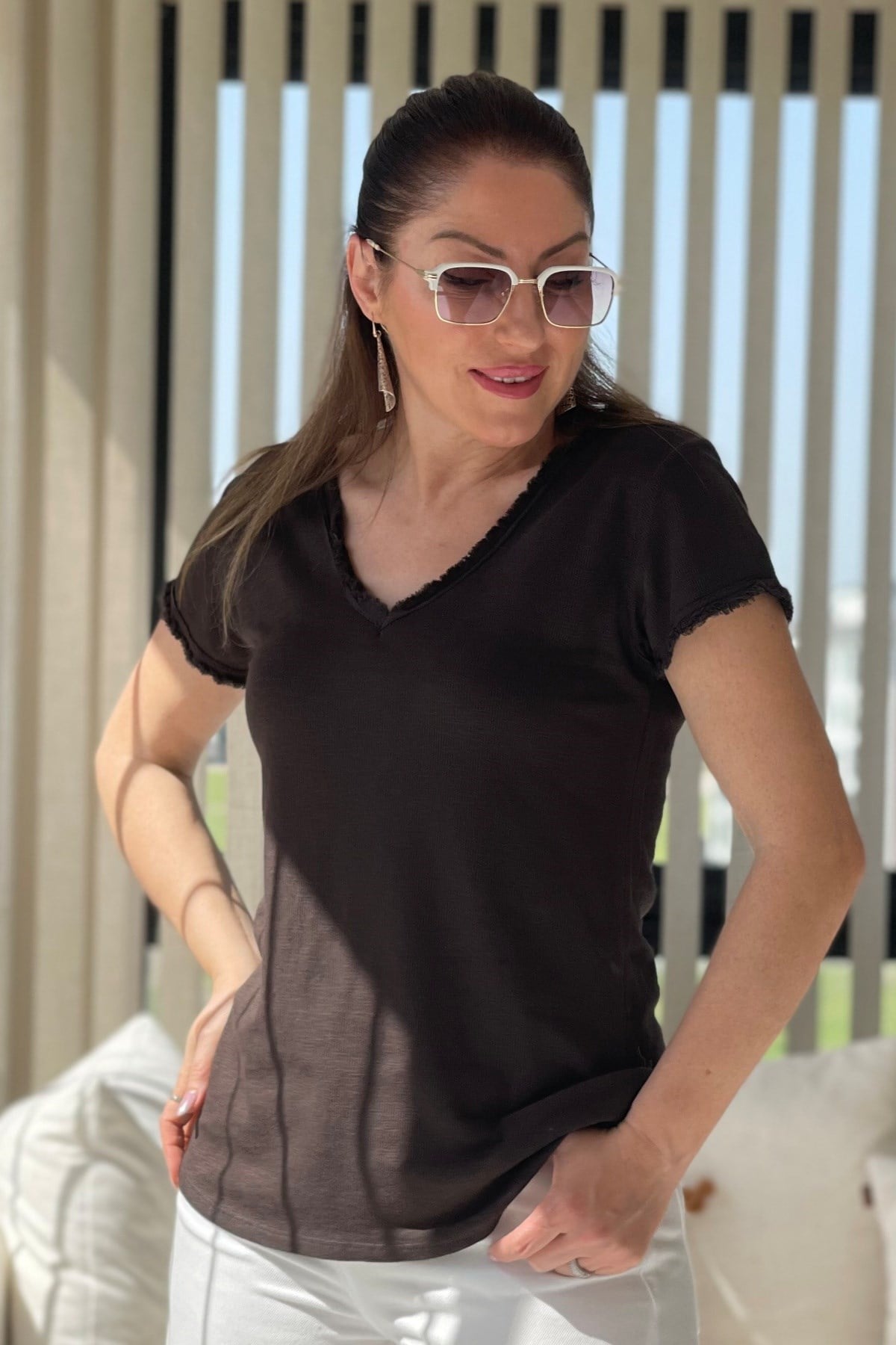 Saçak Detay İthal Kahve T-Shirt