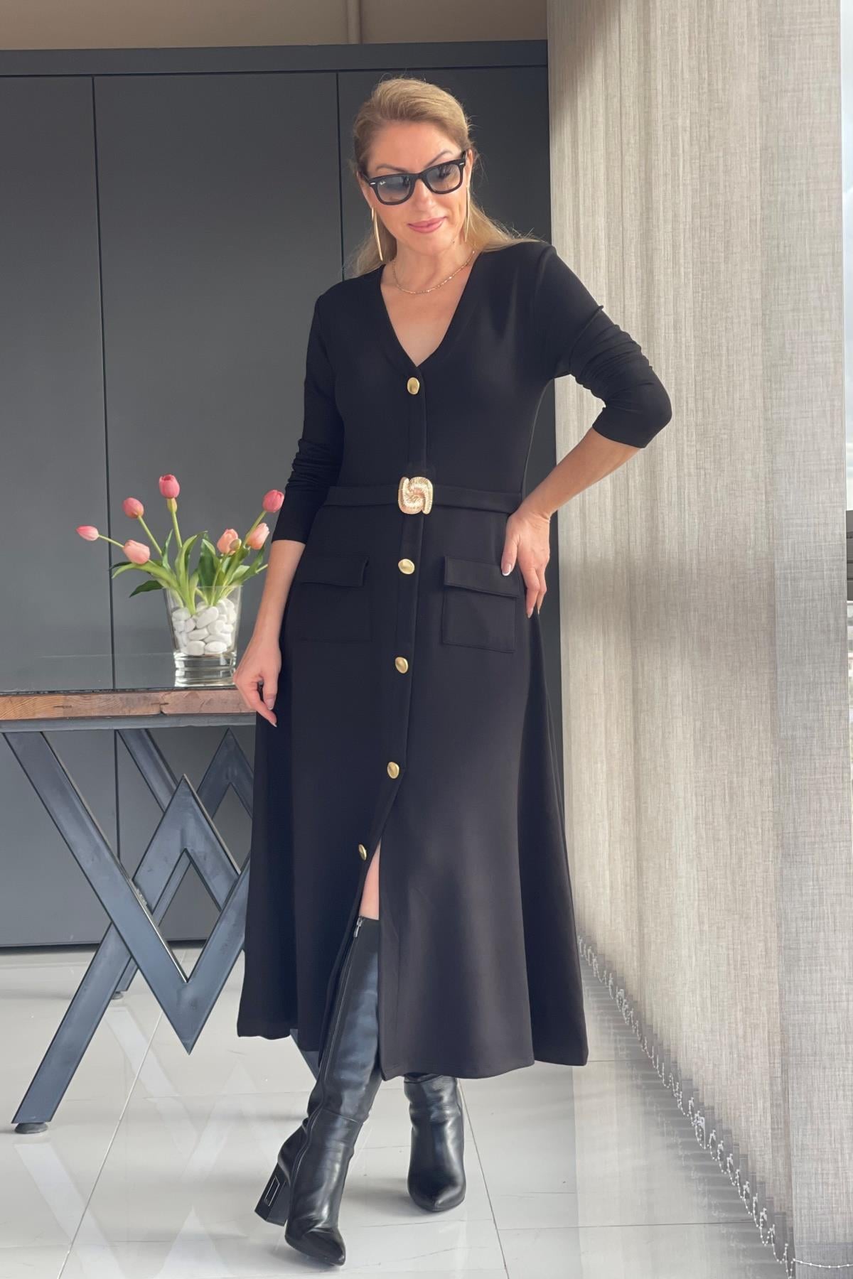 Toka Detay Siyah Elbise