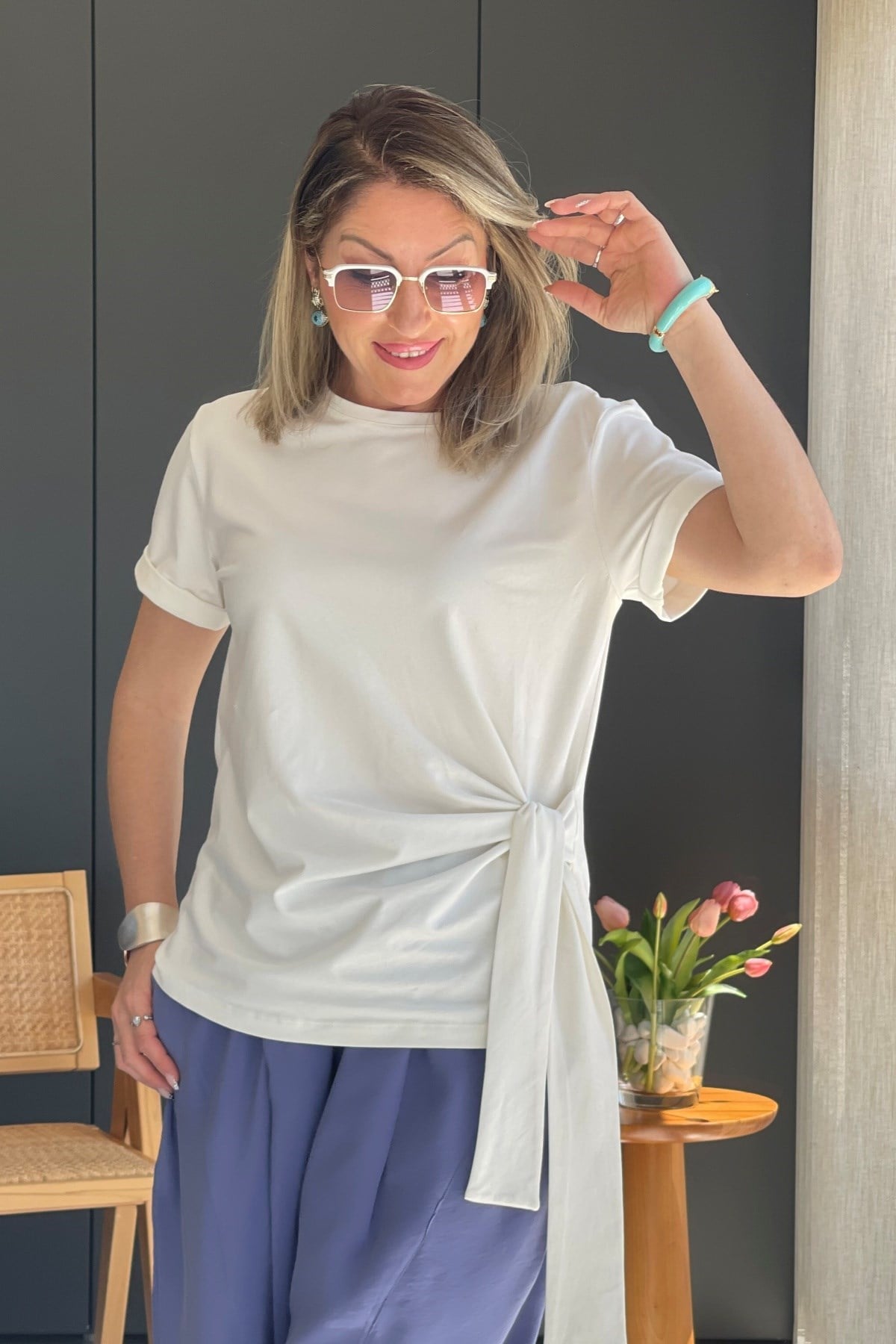 Yan Bağlama Detay Ekru T-Shirt