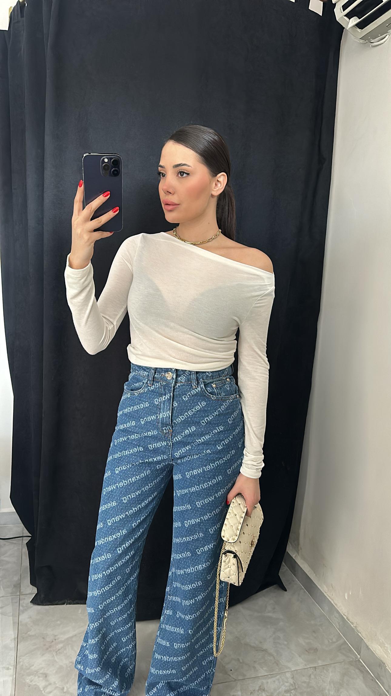 Marka Model Yarı Transparan Renk Omuz Bluz Ekru