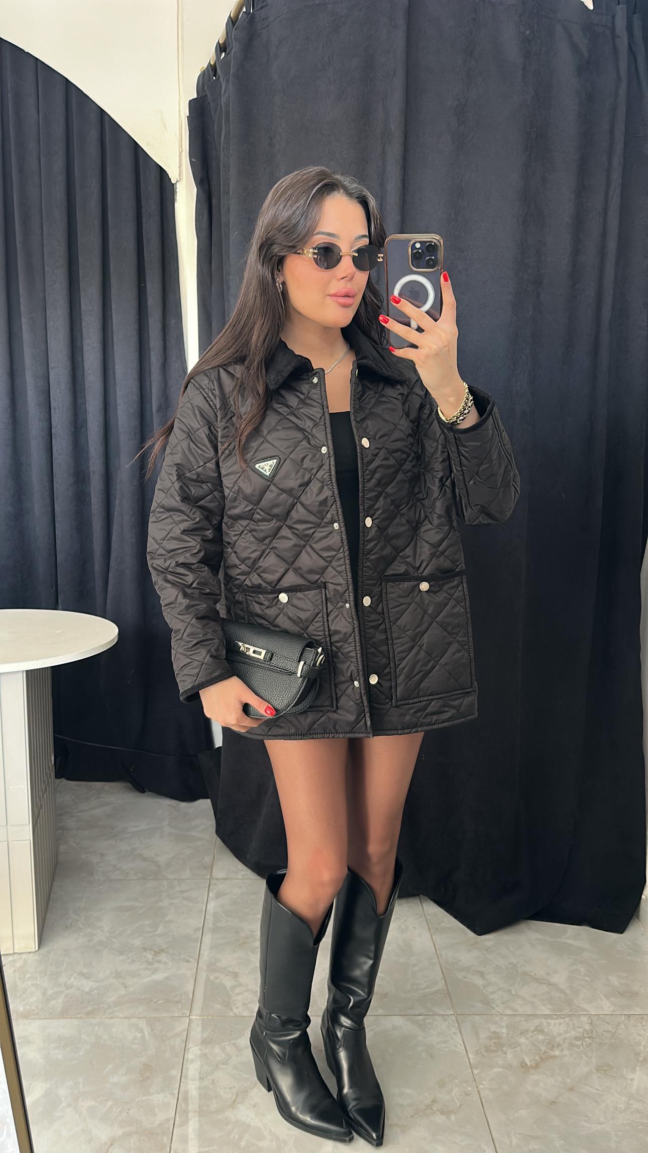 Kapitone Düğme Detaylı Orta Boy Mont