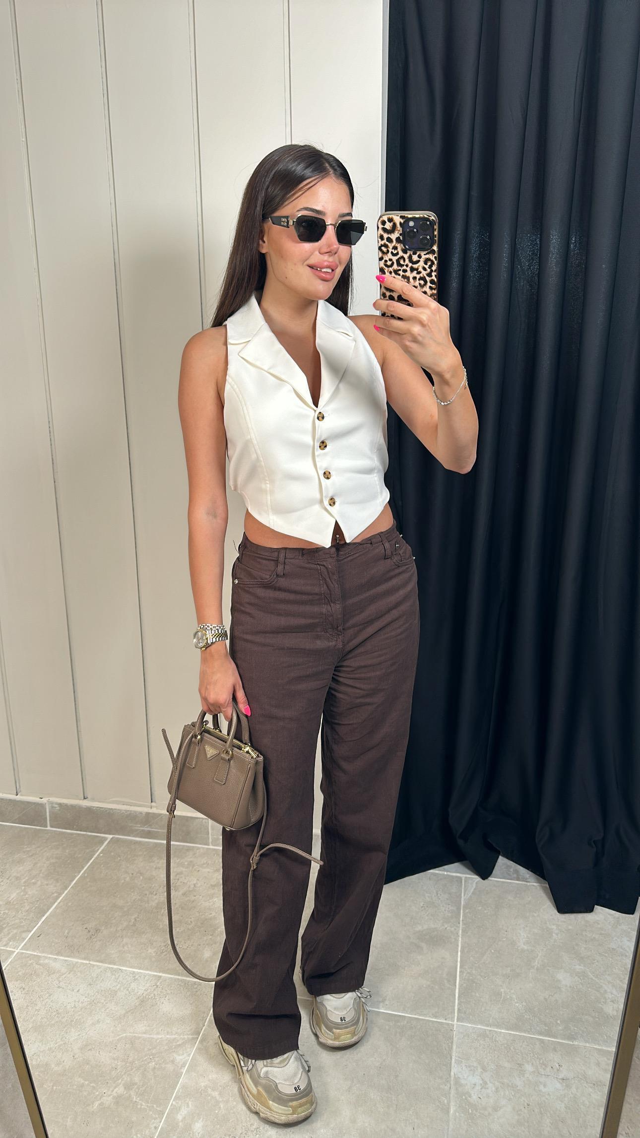 Cut Out Detaylı Yelek