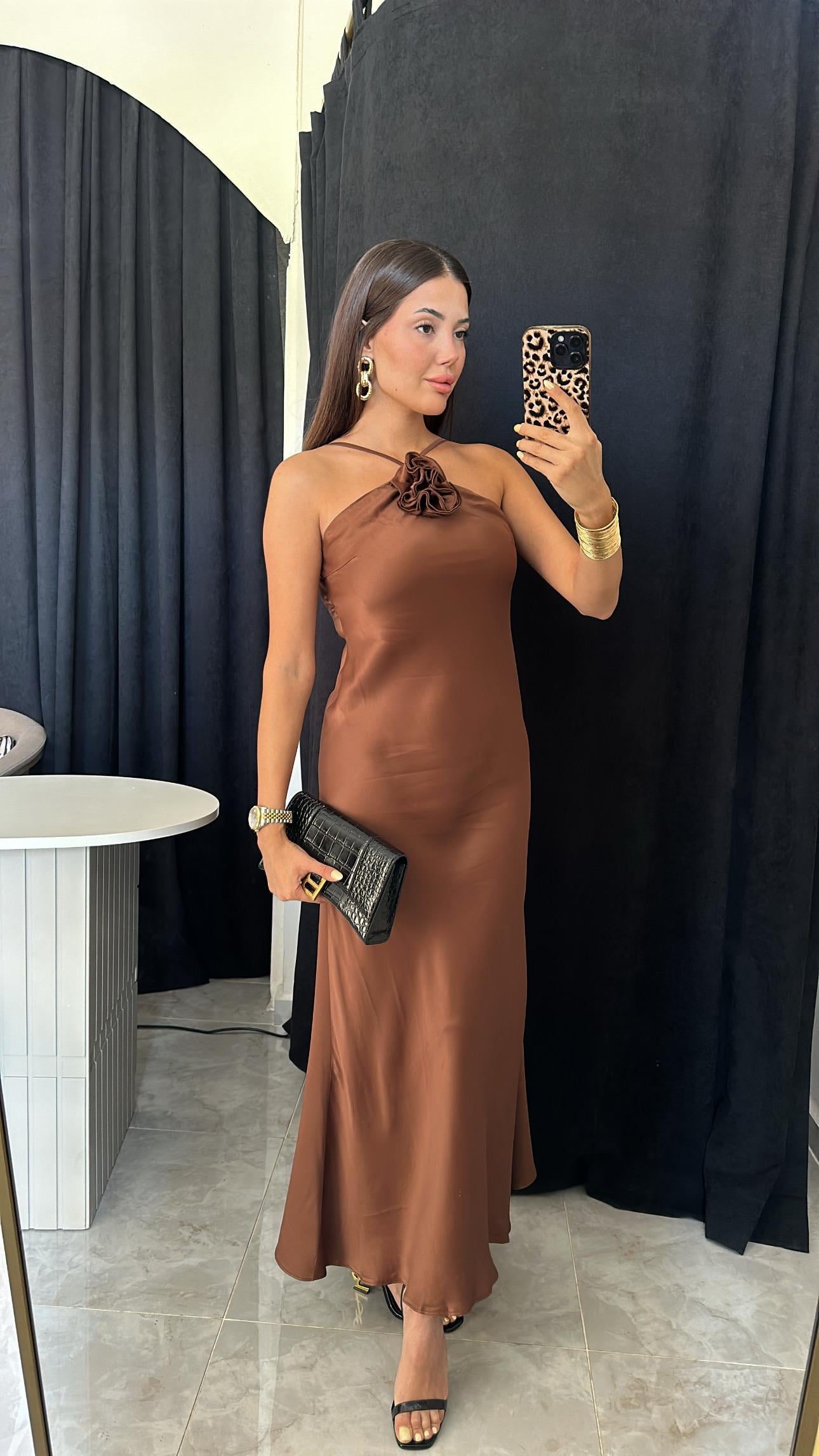 Bronz Gül Detaylı Saten Midi Elbise