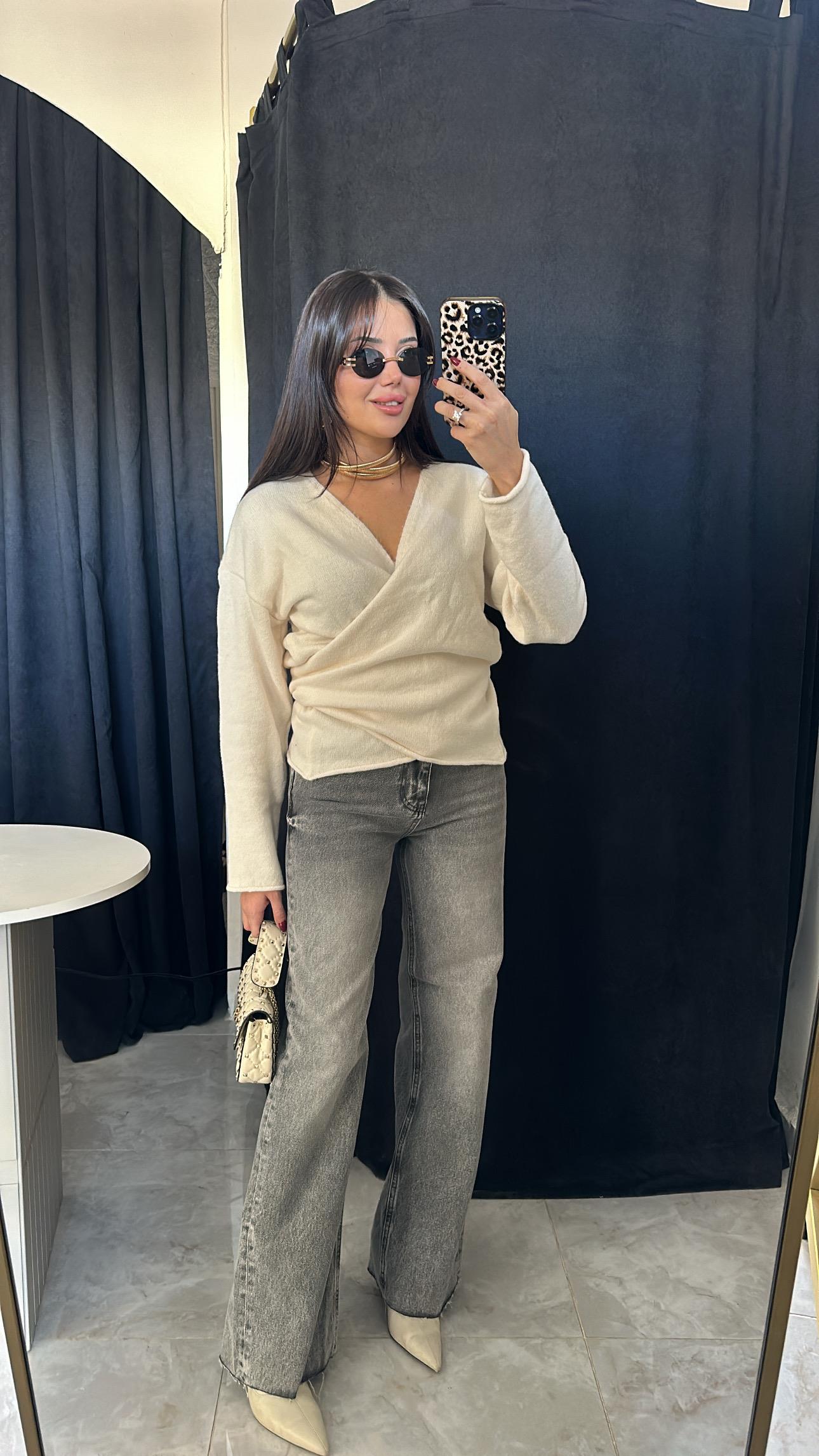 Gri Kesik Paça Straight Jean