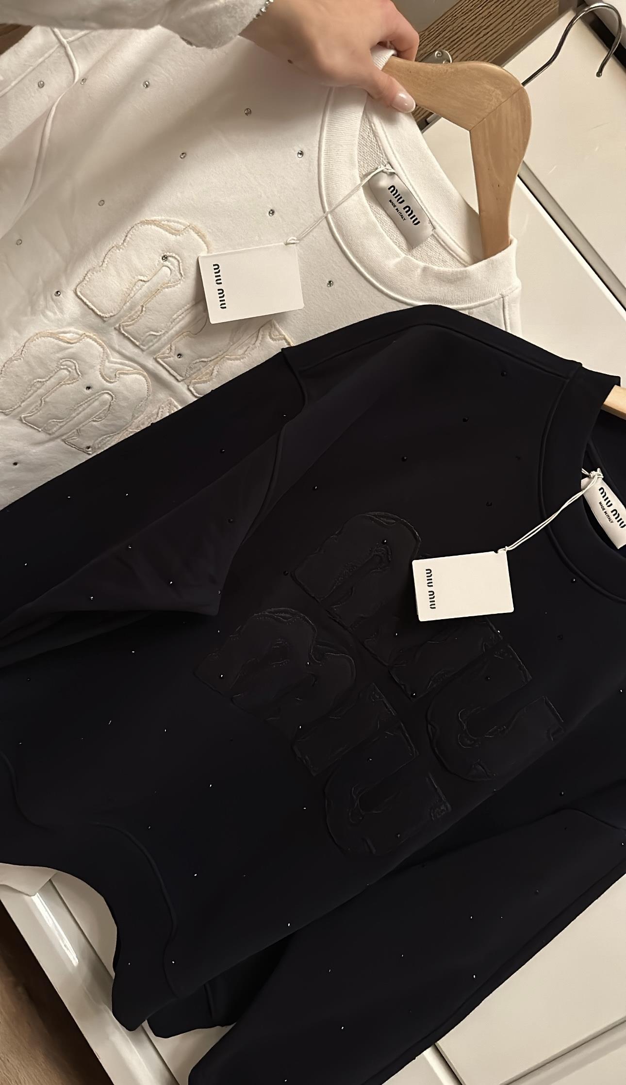 Orj Marka Taşlı Sweatshirt Siyah