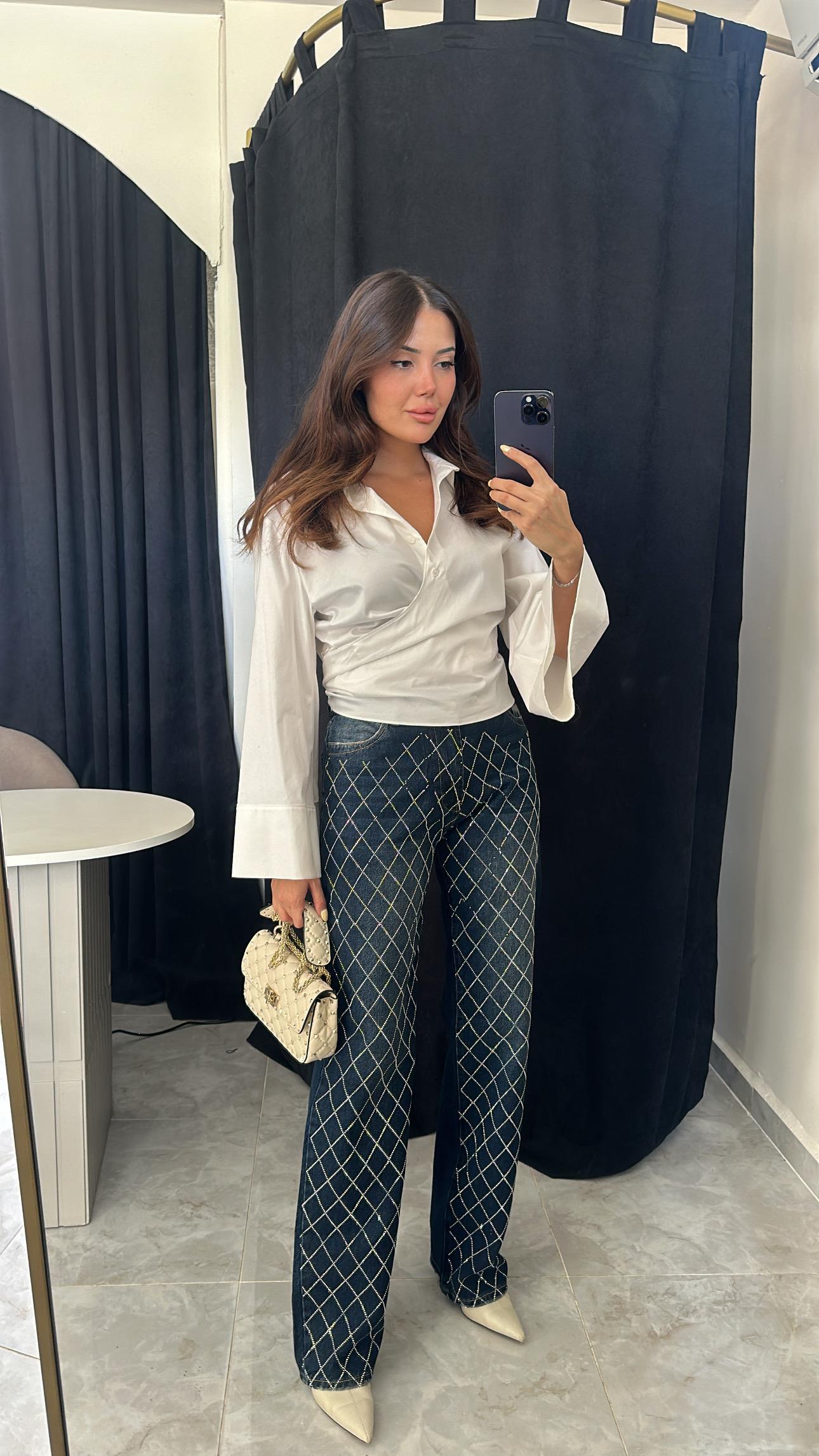 Laila Taşlı Jean