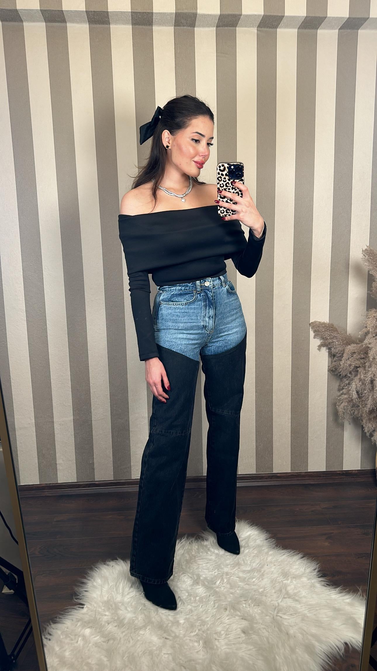 Siyah Detaylı Jean