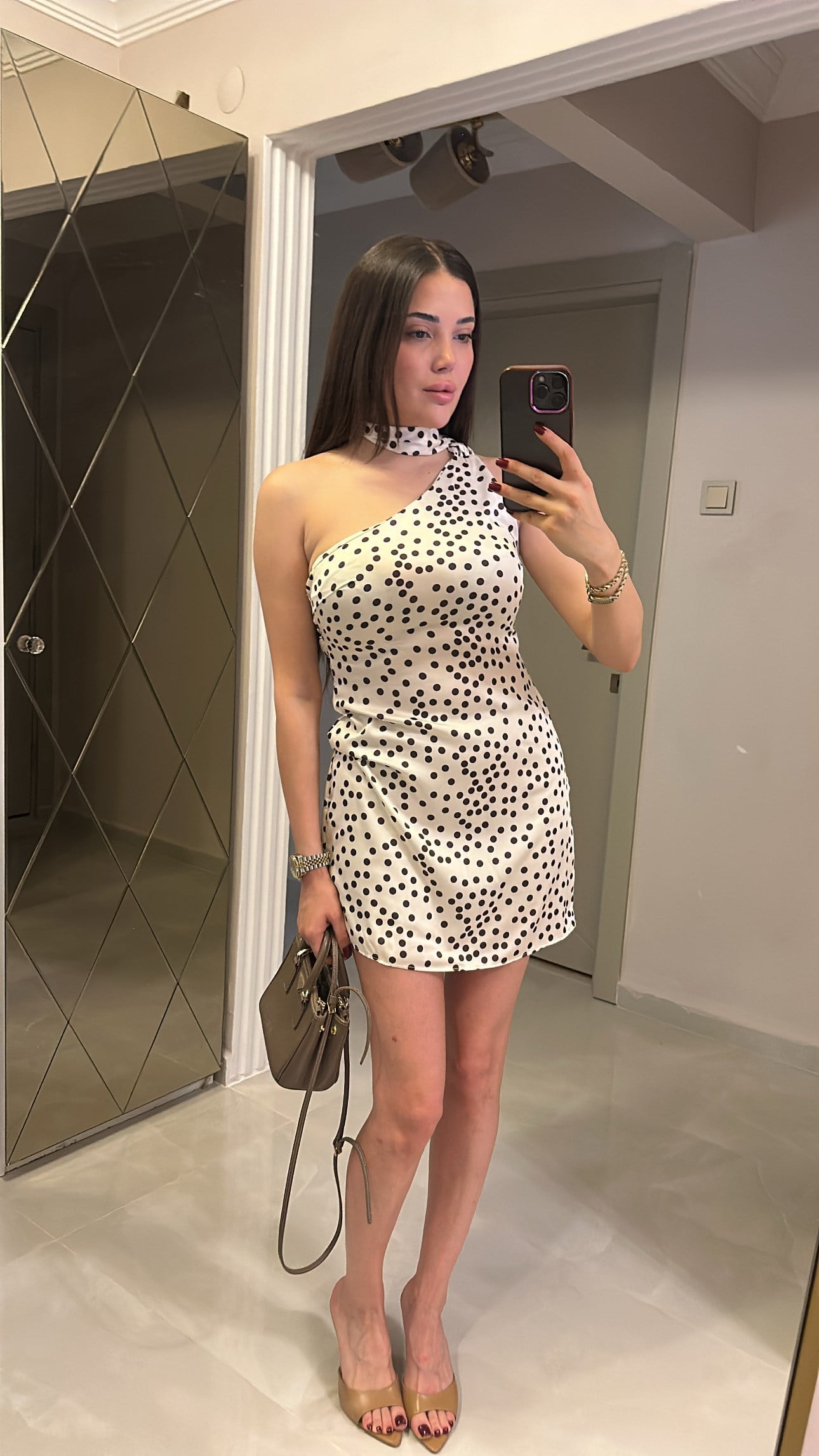 KAHVE PUANTIYELI FULARLI ELBISE