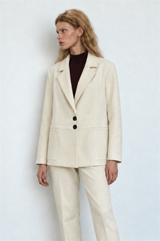 DOUBLE KREP BELDEN KESİK CEPLİ KISA BLAZER