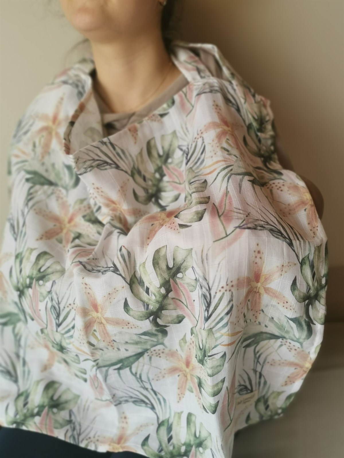 Pink Lilies - Organik Müslin Emzirme Örtüsü 65X100