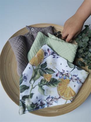 Orange On Branch-2 Kat Organik Müslin Salya Önlüğü 20x35