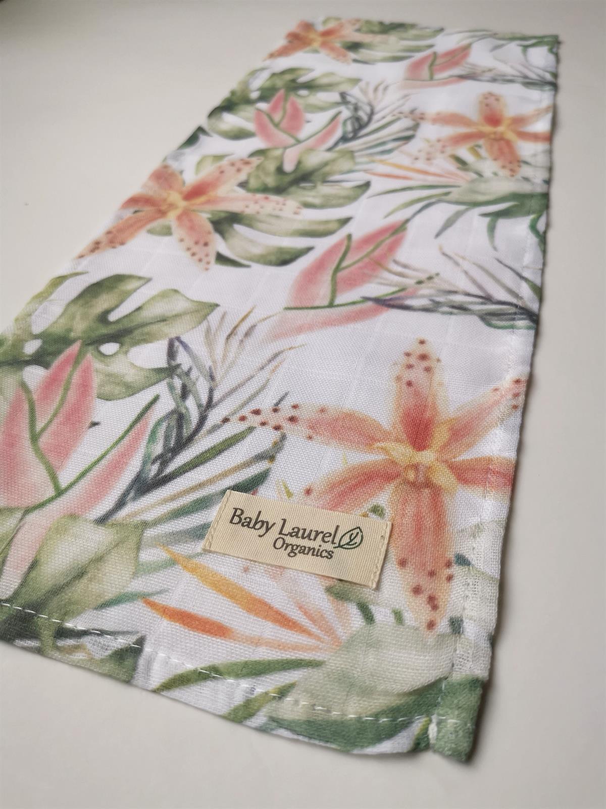 Pink Lilies-Organik Müslin Omuz Salya Bezi 50x25