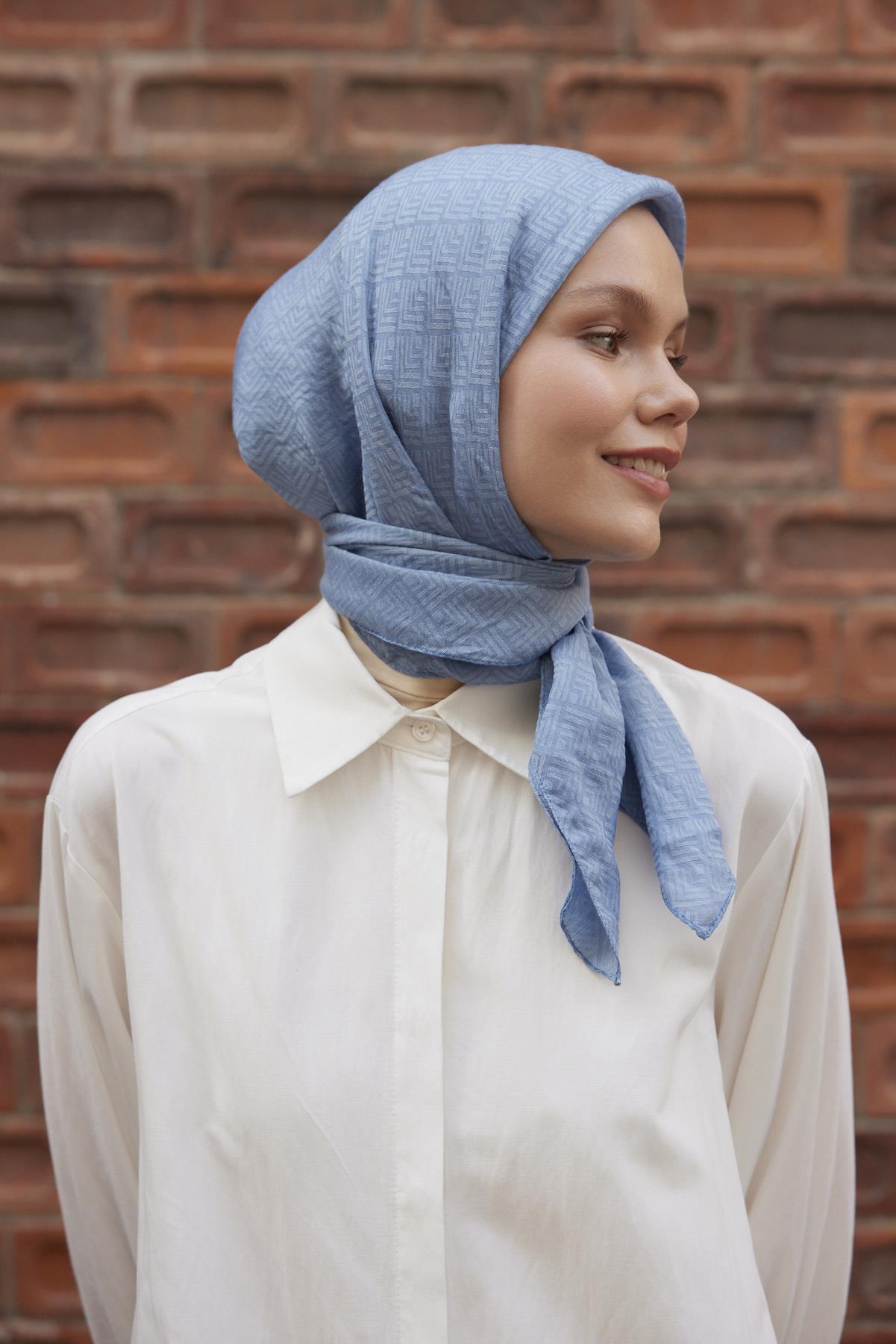 Şalland Viskon Jakar Frame Desen Eşarp Bebe MaviŞLLNDVISKONJAKARFRAMEESARPŞalland