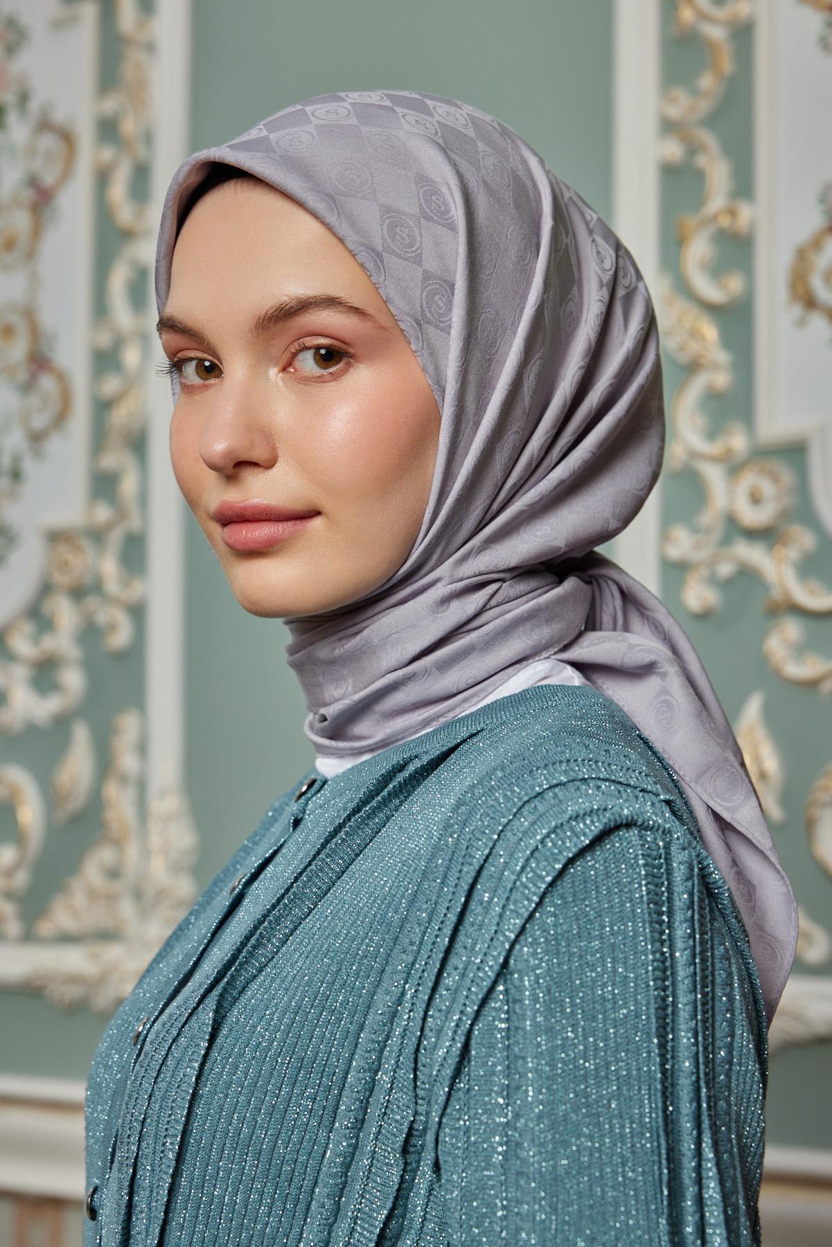 Şalland Monogram Desen Jakar Eşarp GriŞLLNDMNGRMDSNJAKARESARPŞalland