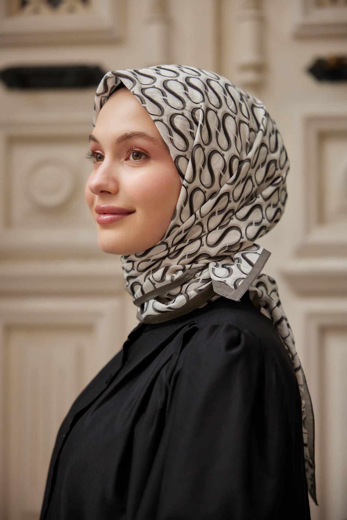 Şalland S Desen Baroq Eşarp SiyahSALLANDBAROQEŞARP2000Şalland