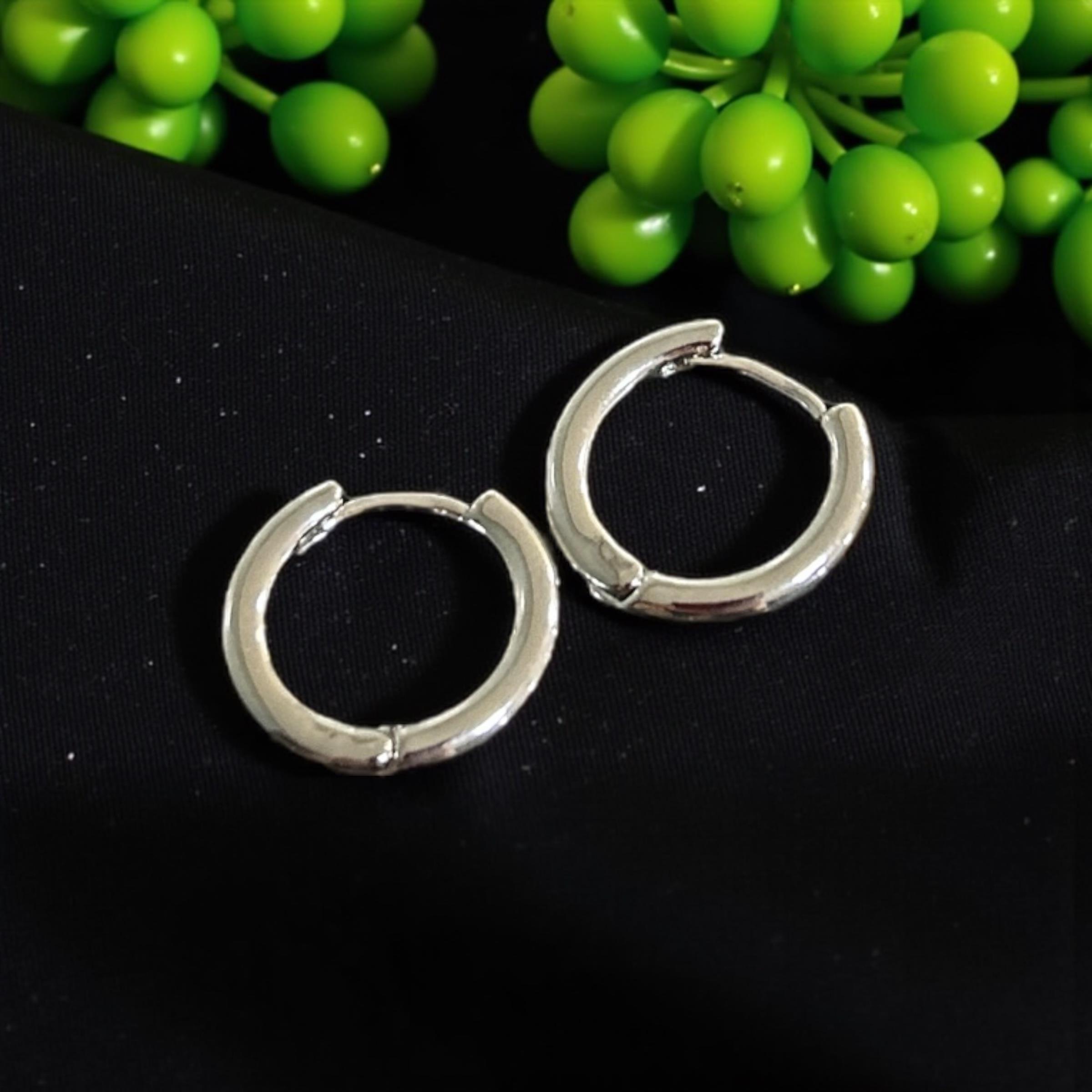 BRZ Collection 3lü Altın Kaplama Küpe Seti – Kalpli Taşlı, Desenli ve Minimal Halka 