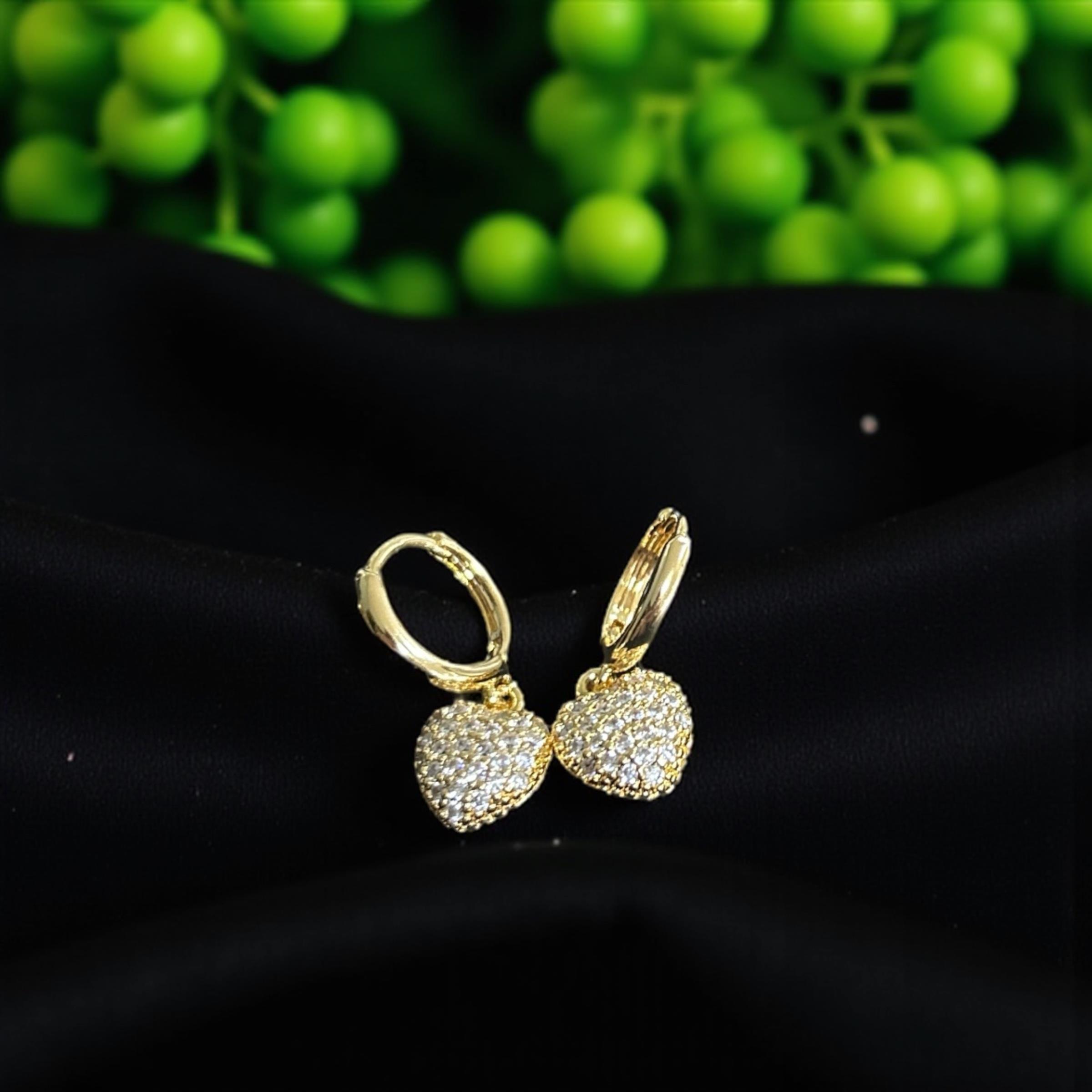 BRZ Collection 3lü Paslanmaz Çelik Charm Hoop Küpe – Kalp, Damla & Yuvarlak | Altın Renk 