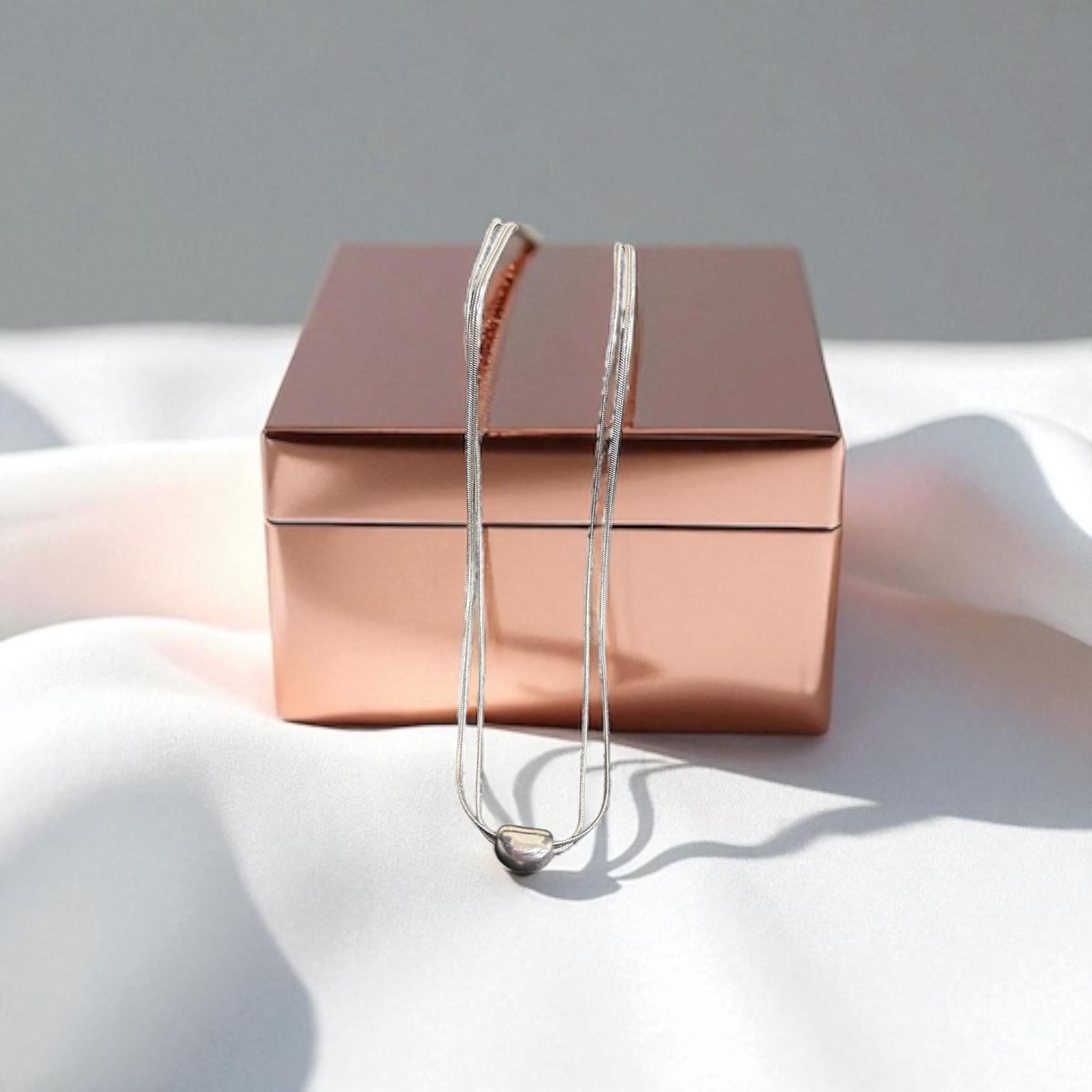 BRZ Collection Minimal Fasulye Detaylı Gümüş Renk Kolye