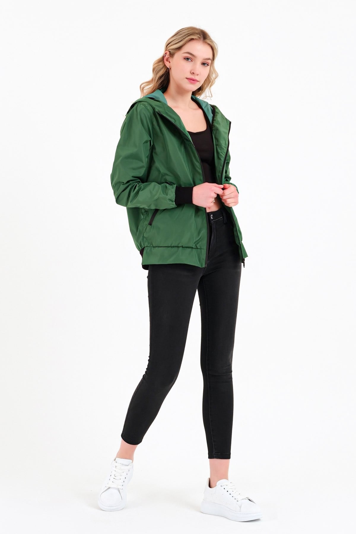 BRZ Collection Özel Kaplamalı Mikro Polyester Kadın Yağmurluk Mont