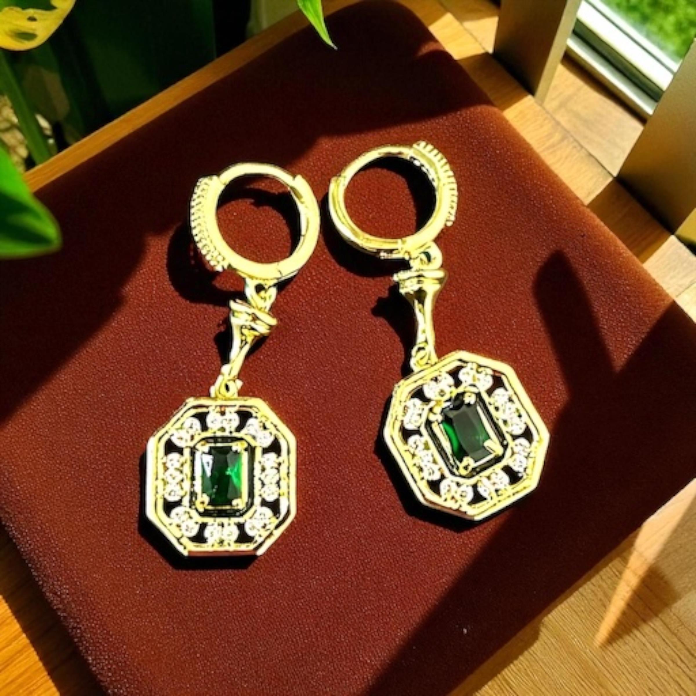 BRZ Collection Vintage Zümrüt Yeşili Taşlı Küpe – Altın Renk Sallantılı, Kristal Detaylı | Art Deco Tarz Kadın Takı