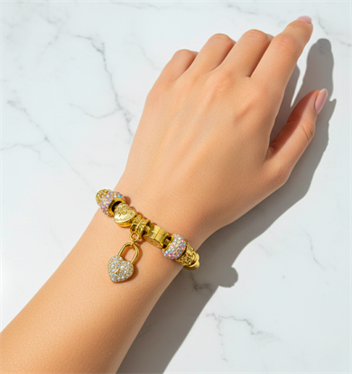 Altın Kalp Kilit Charm Bileklik – Ayarlanabilir Bilezik, Parıltılı Boncuklar ve Romantik Süsler | Sevgiliye Hediye