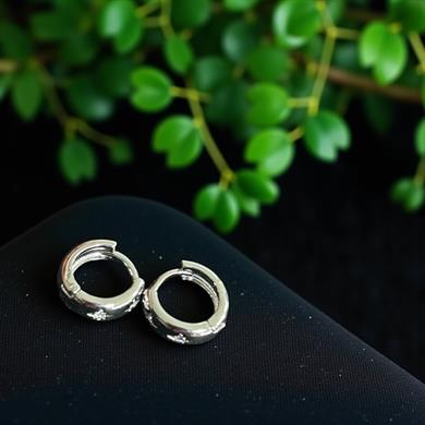 BRZ Collection Kadın 3lü Gümüş Renk Halka Küpe Seti – Fiyonk Charm, Minimal Huggie Hoops, Zarif Takı