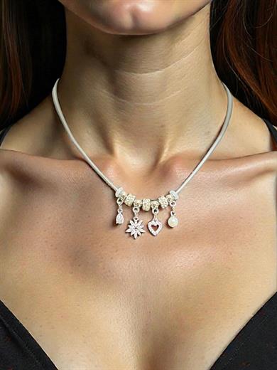 Charm Detaylı Kolye – 40+7 cm Ayarlanabilir – Paslanmaz Çelik – Suya Dayanıklı Lüks Kadın Kolye
