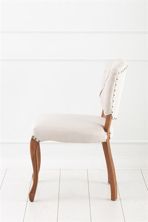 Alfa Kapitone Sandalye