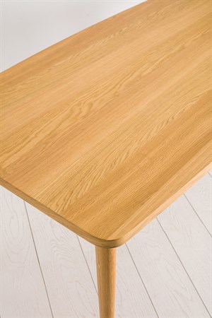 Latina Doğal Meşe Kaplama Masa