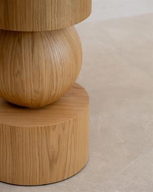 Orbit Yuvarlak Meşe Kaplama Masa