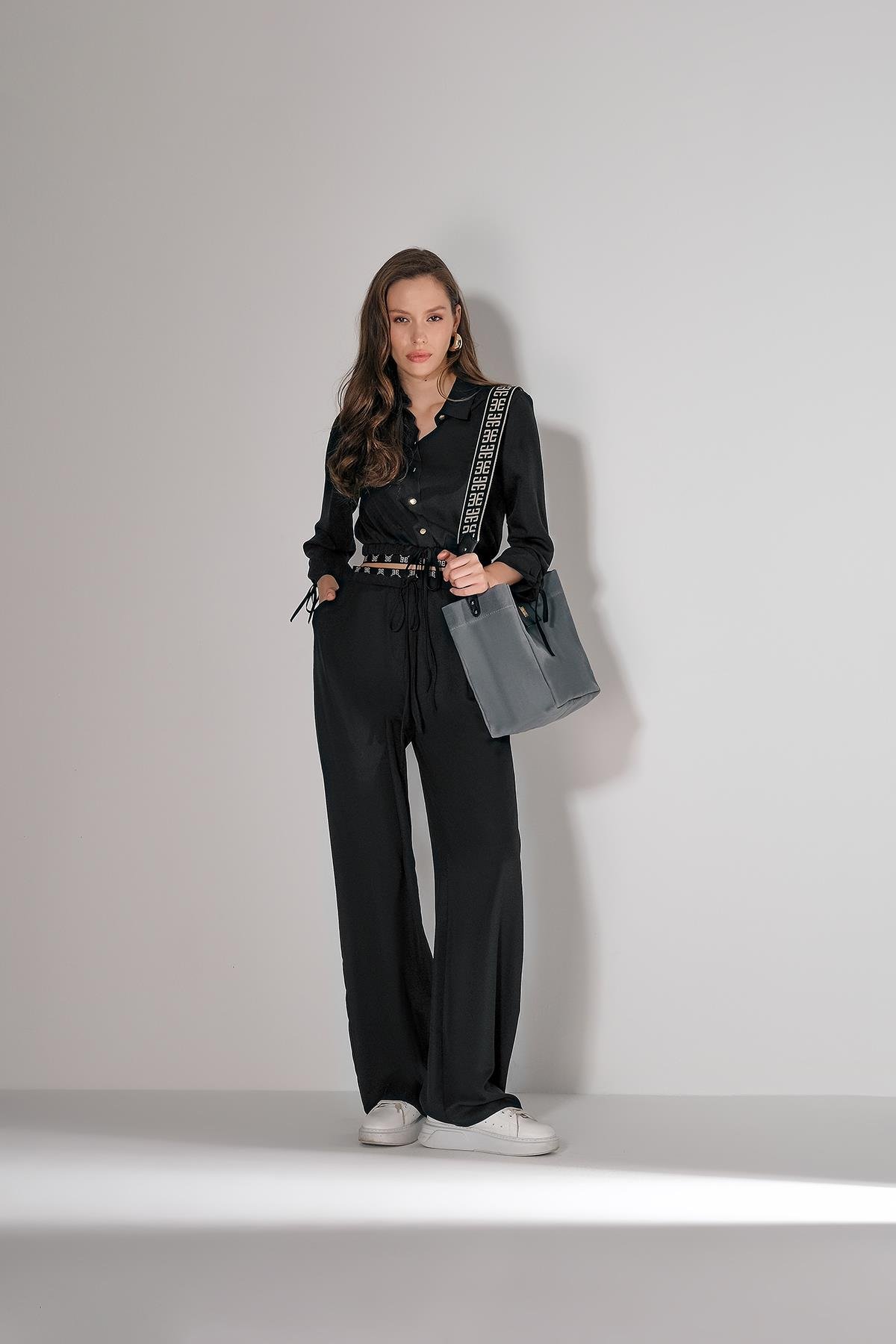 Dekoratif Desenli Askıya Sahip, Şık Çanta