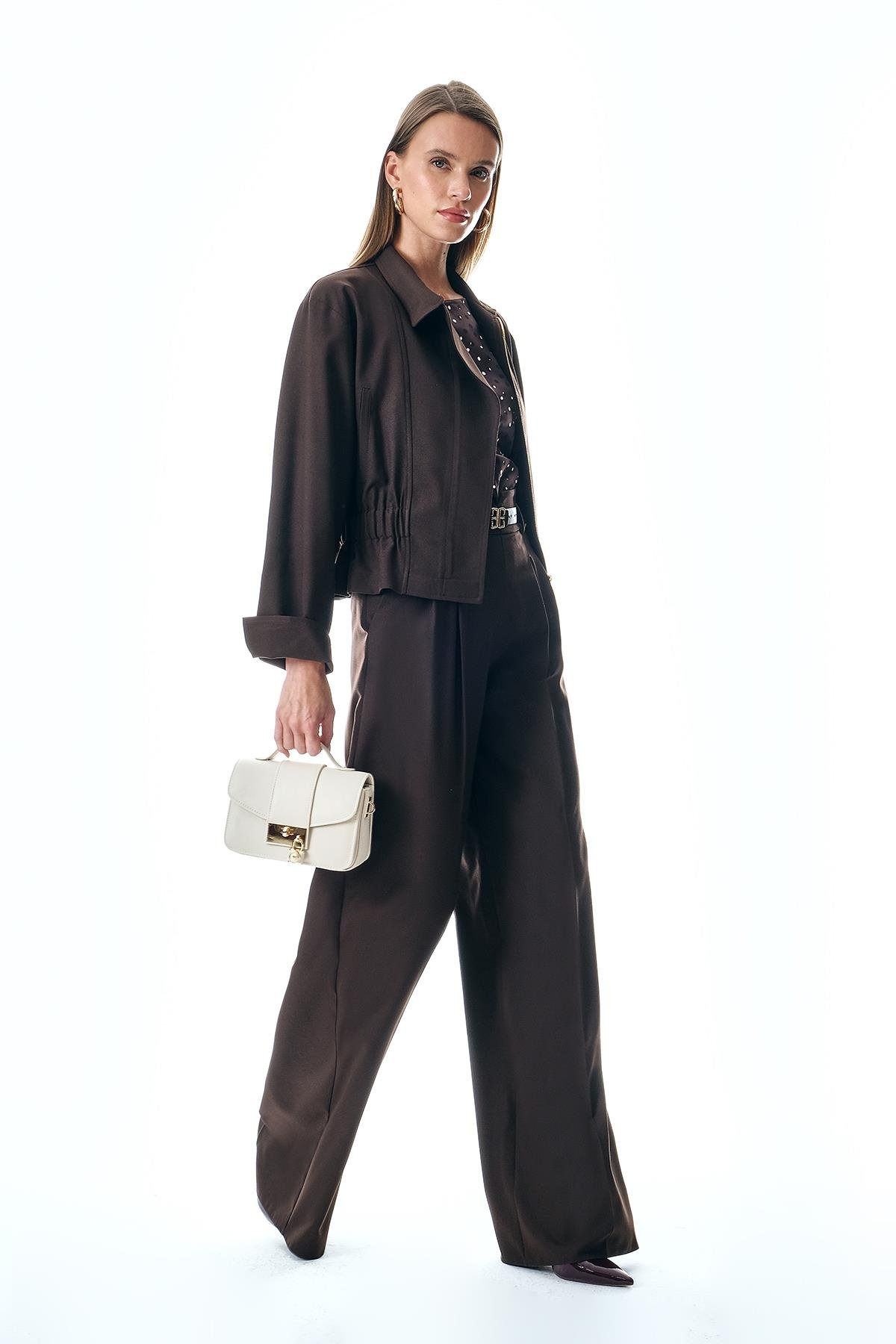 Beli Lastikli Önden Fermuarlı Ceket