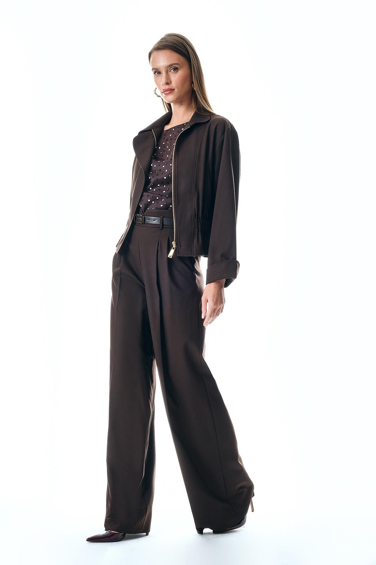 Beli Lastikli Önden Fermuarlı Ceket