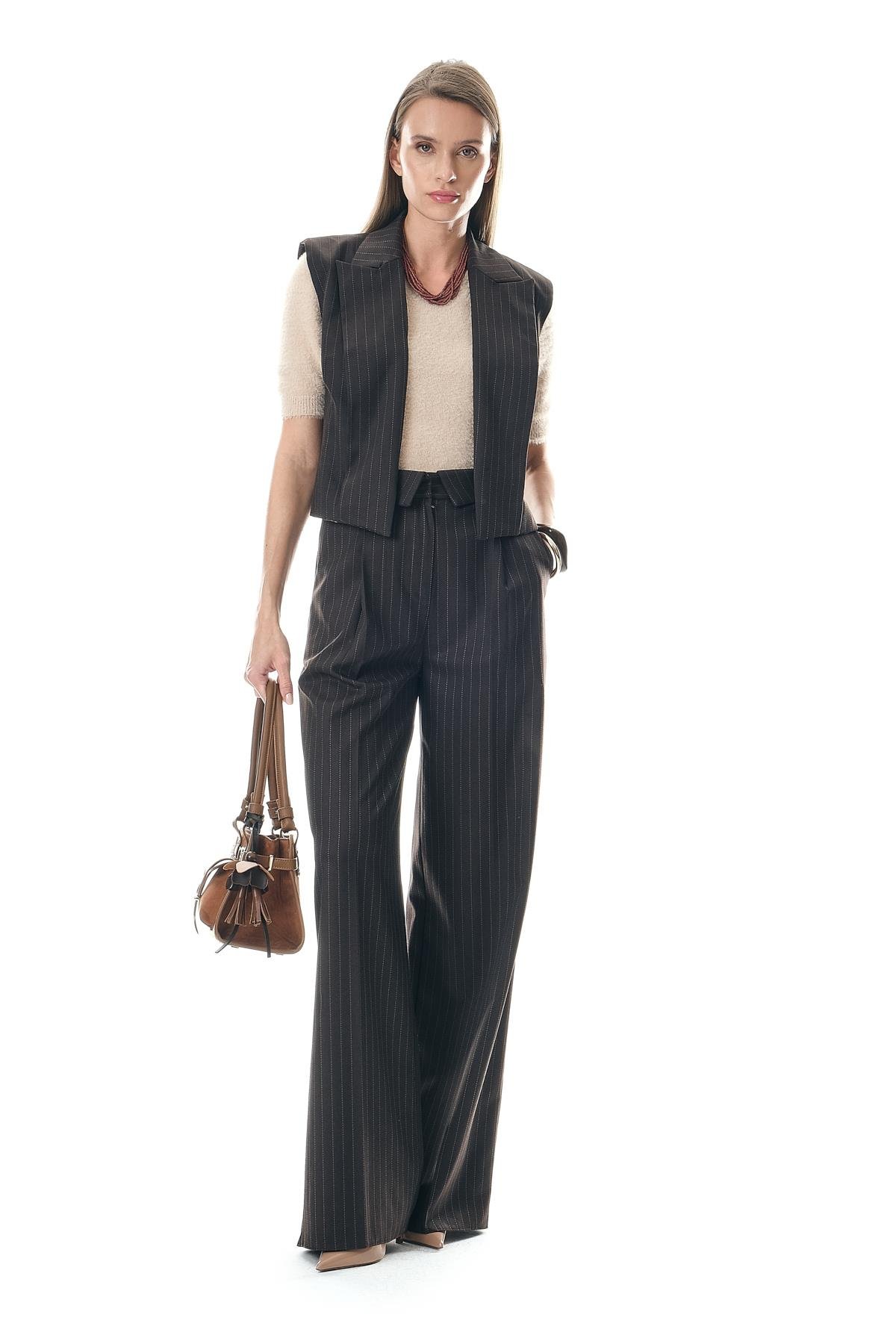 Çizgili Kemeri Katlama Detaylı Pantolon