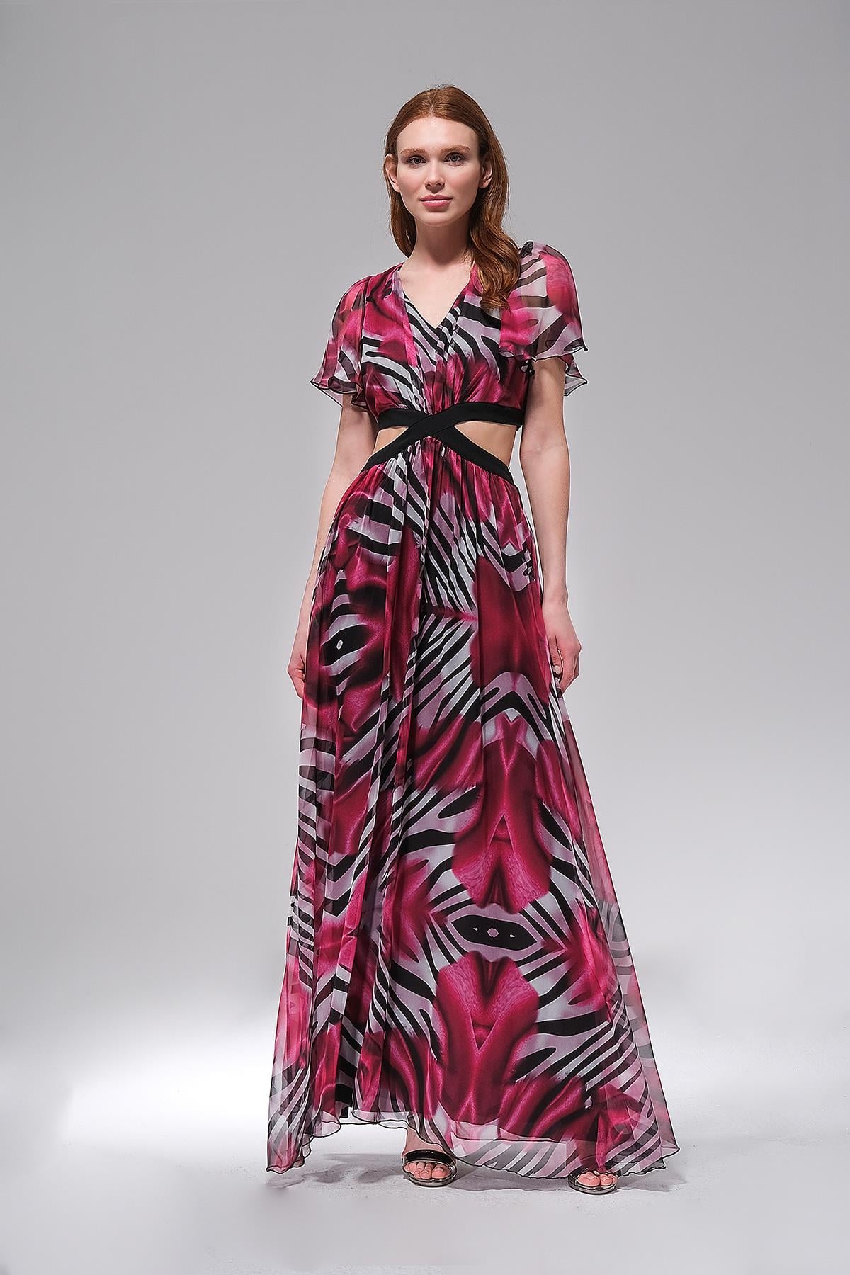 Desenli Beli Dekolteli Maxi Boy Elbise