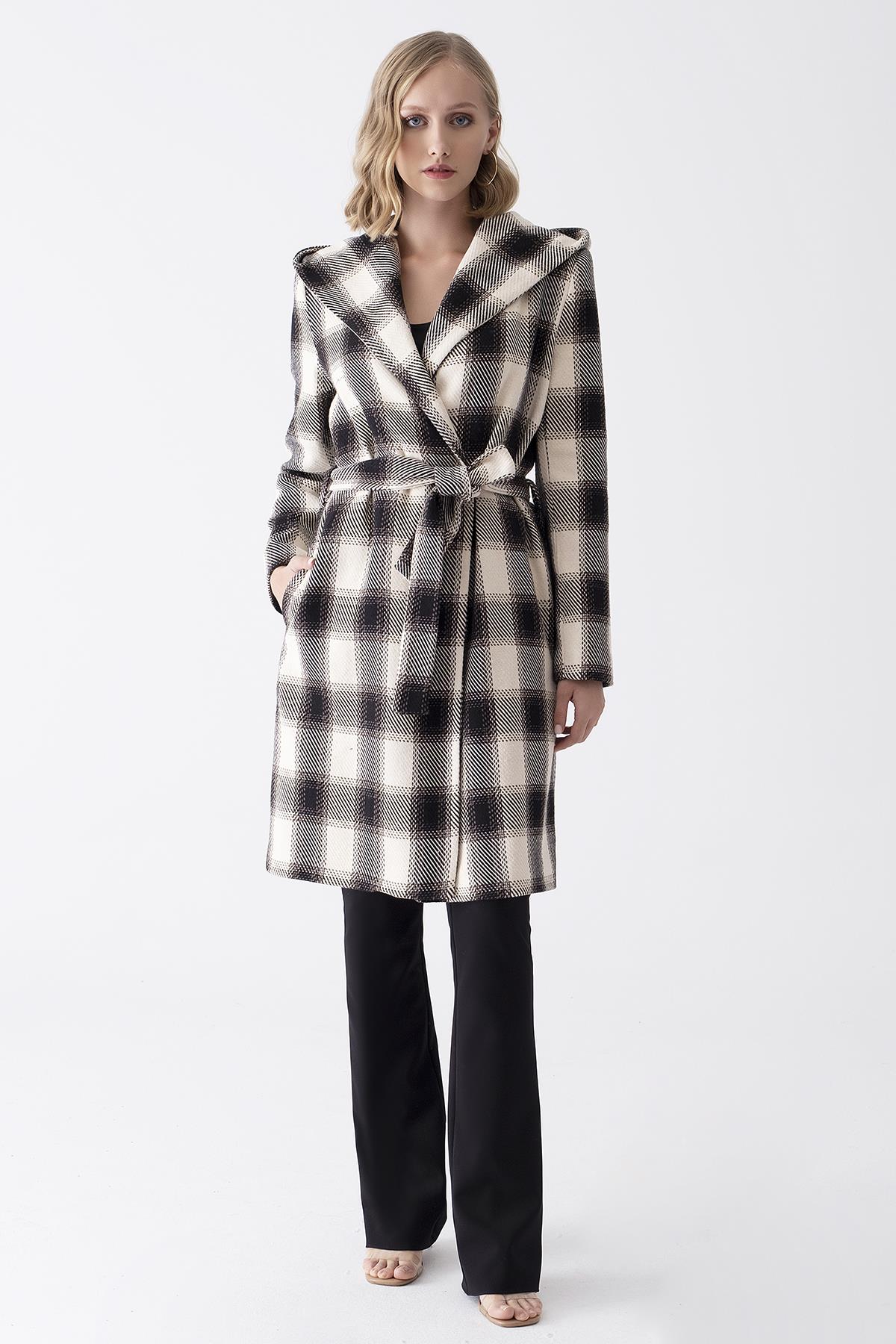 Ekose Desenli Kapüşonlu Kaban