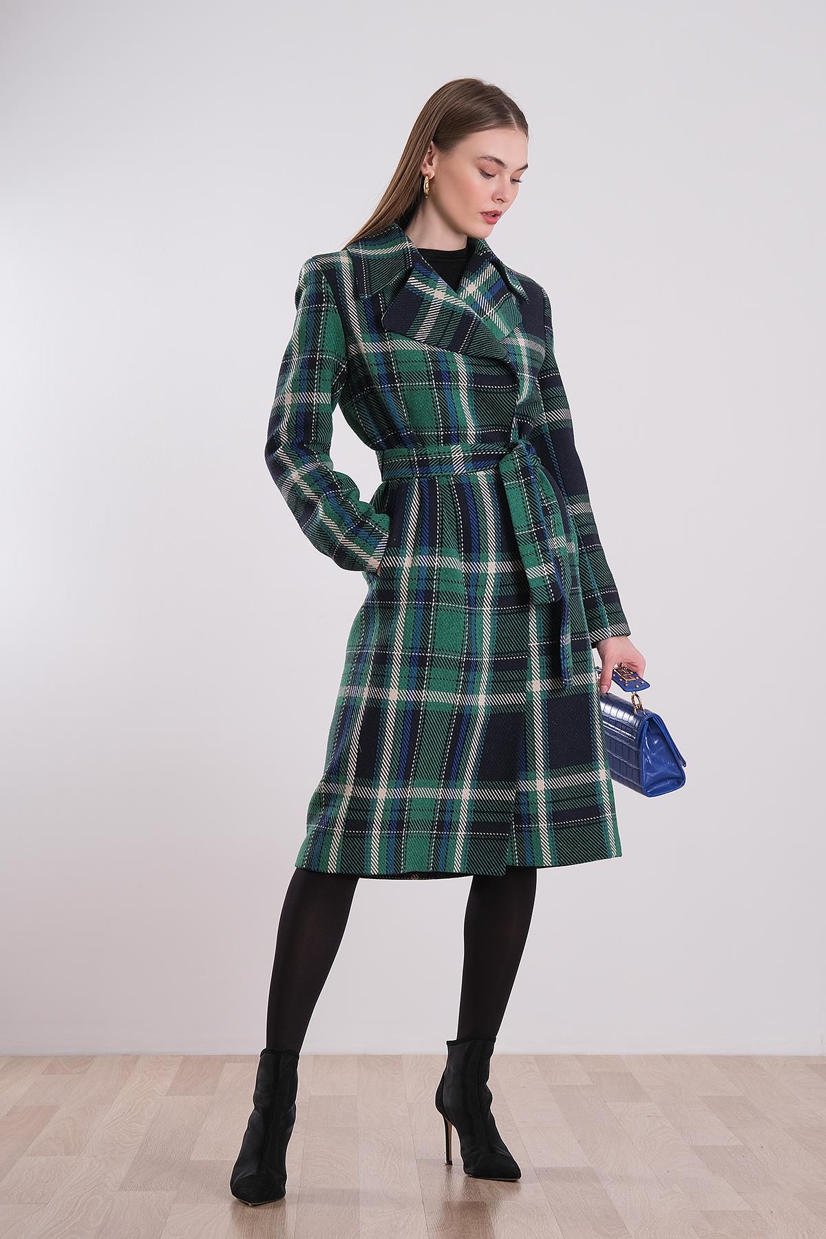 Ekose Detaylı Kuşaklı Kaban