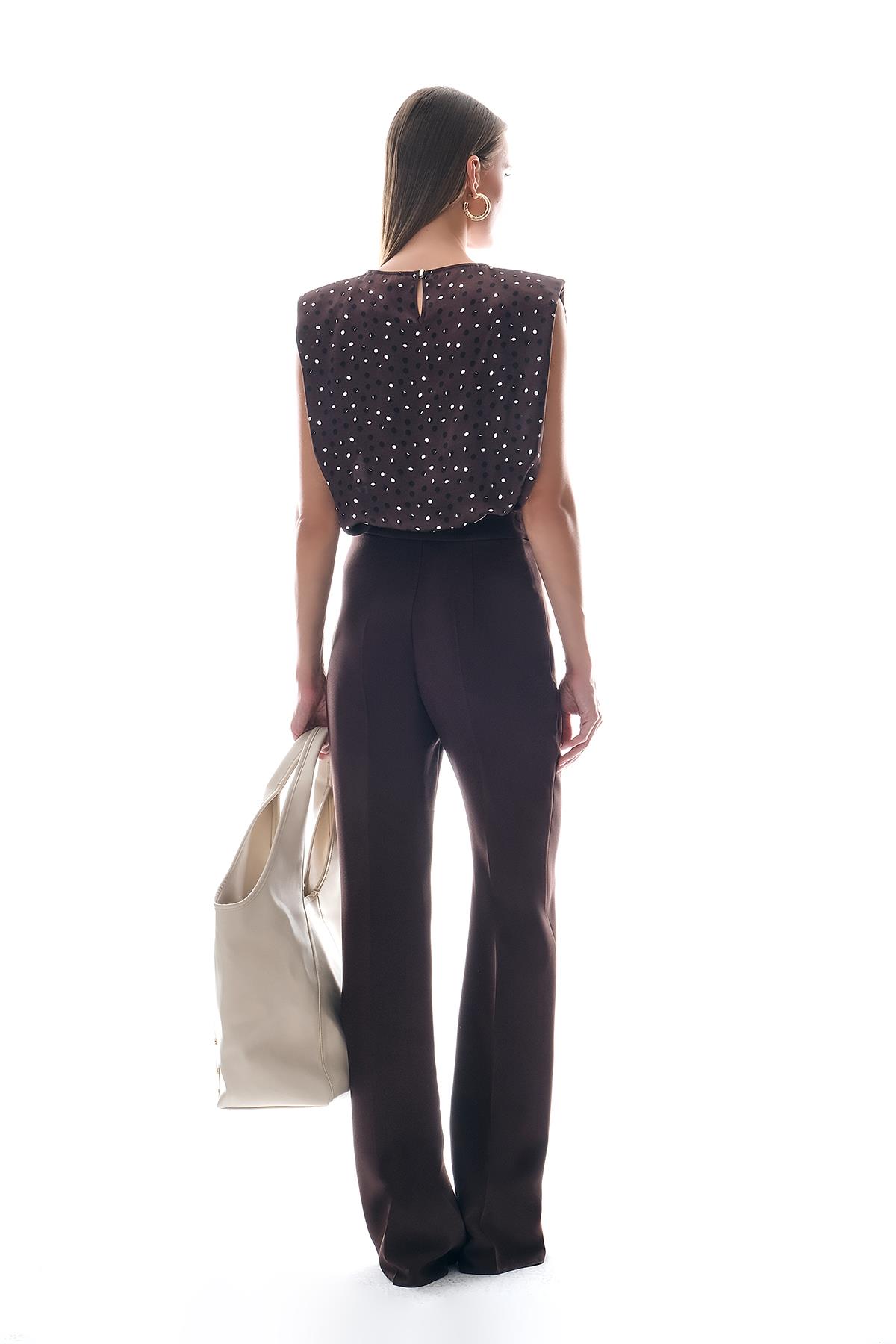 Gold Aksesuarlı Bol Paça Pantolon