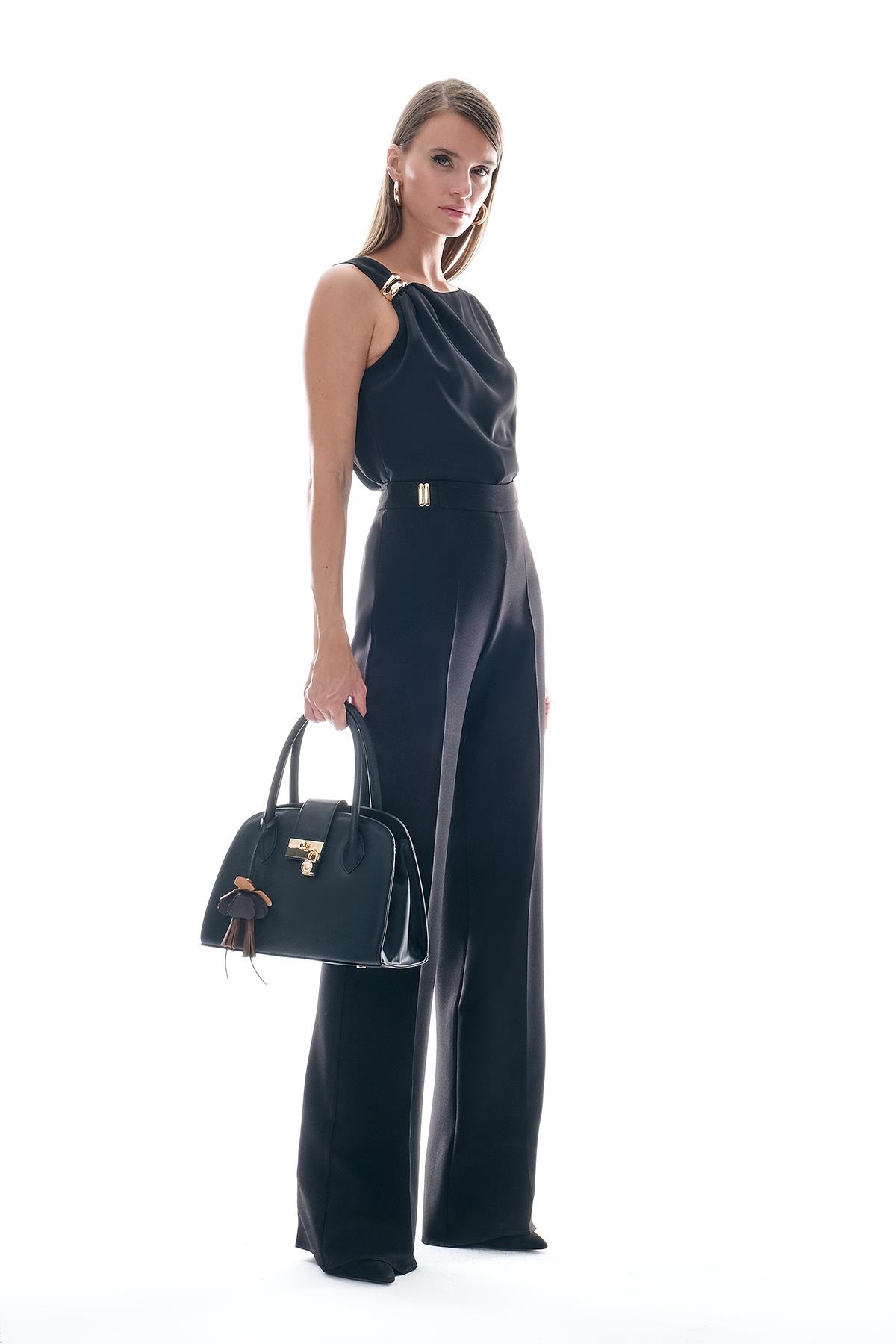 Gold Aksesuarlı Bol Paça Pantolon