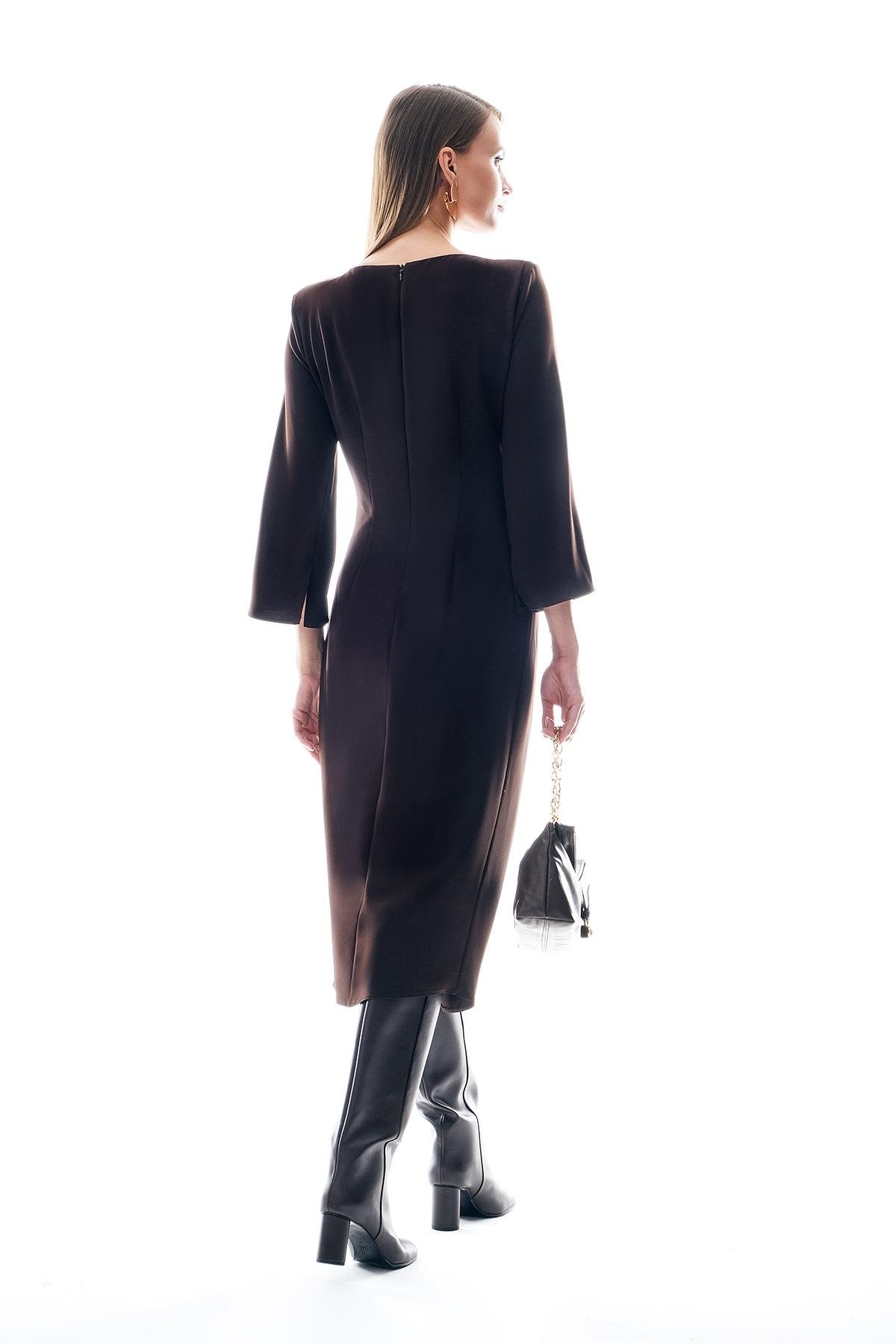 Gold Aksesuarlı Drape Detaylı Elbise