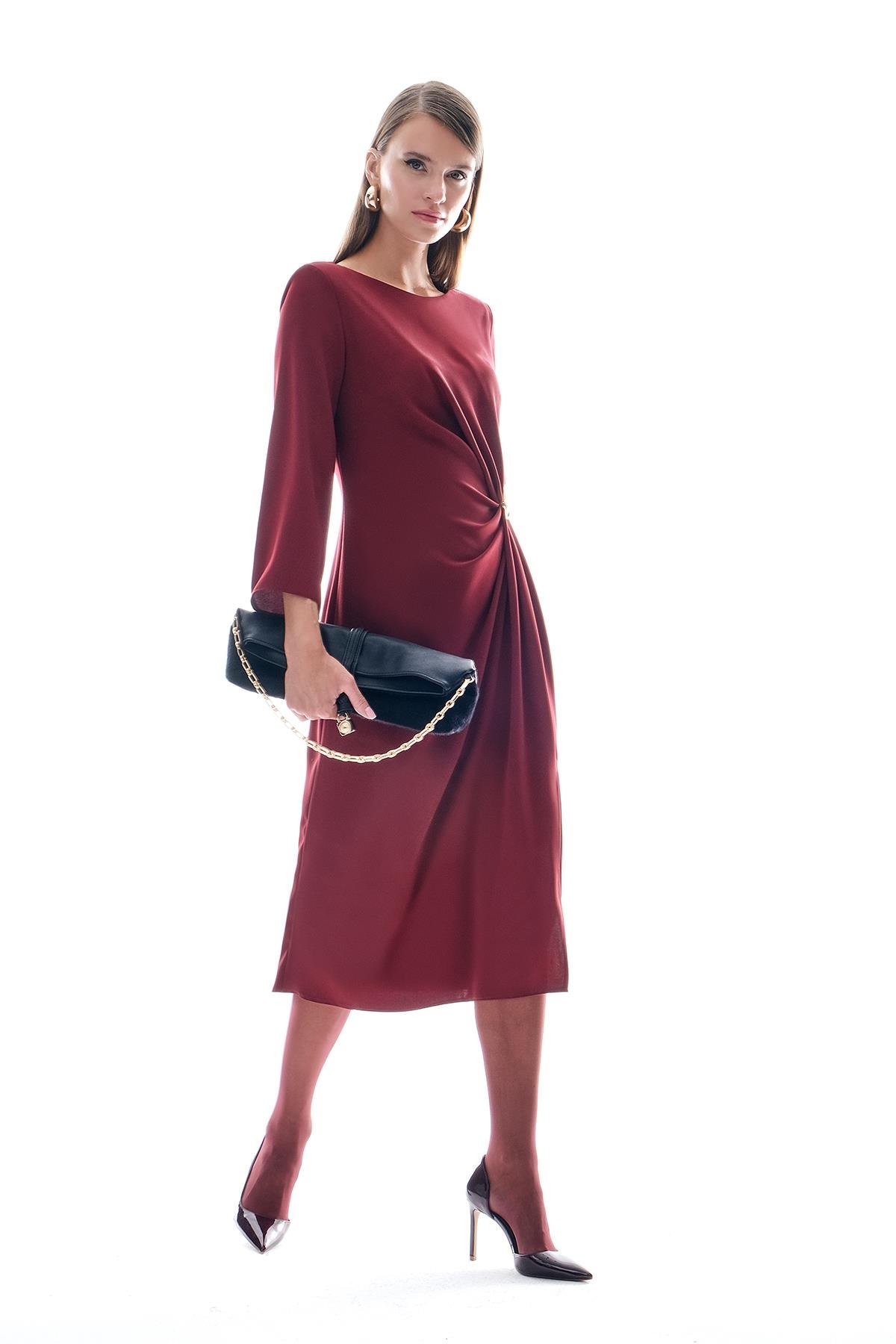 Gold Aksesuarlı Drape Detaylı Elbise