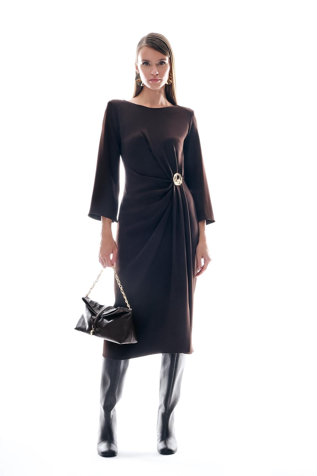 Gold Aksesuarlı Drape Detaylı Elbise