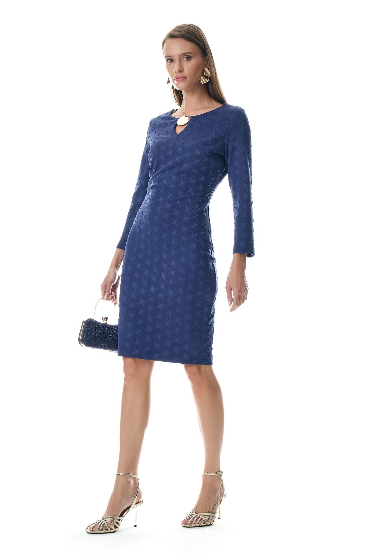 Gold Aksesuarlı Örme Jakar Mini Elbise