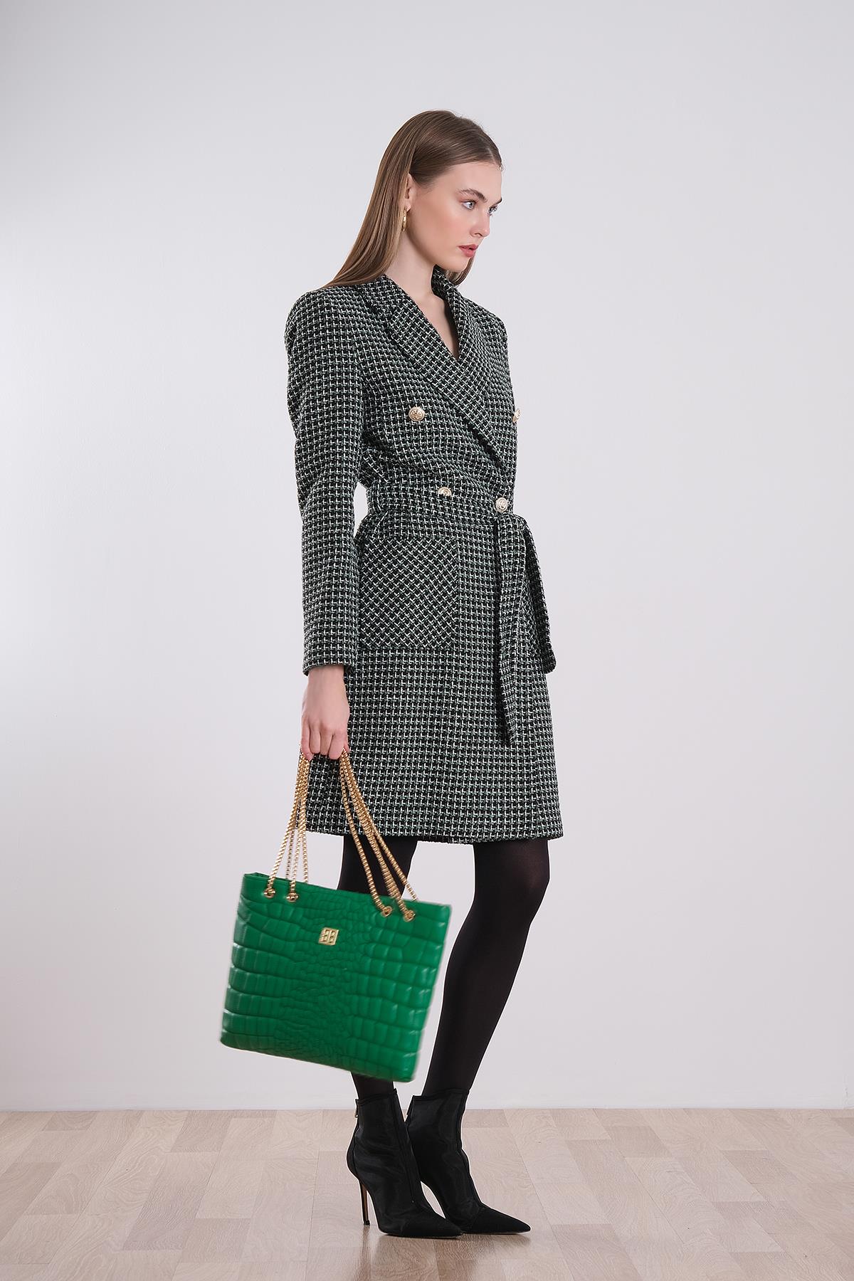 Gold Düğme Detaylı Kaban