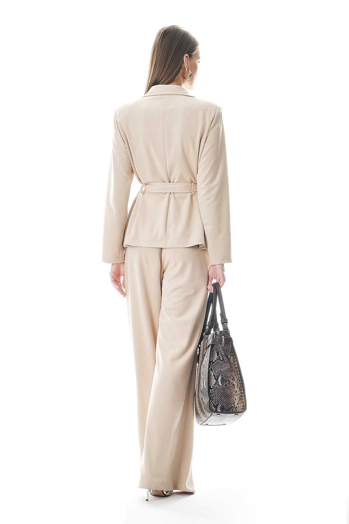 Gold Düğmeli Kuşaklı Süet Ceket