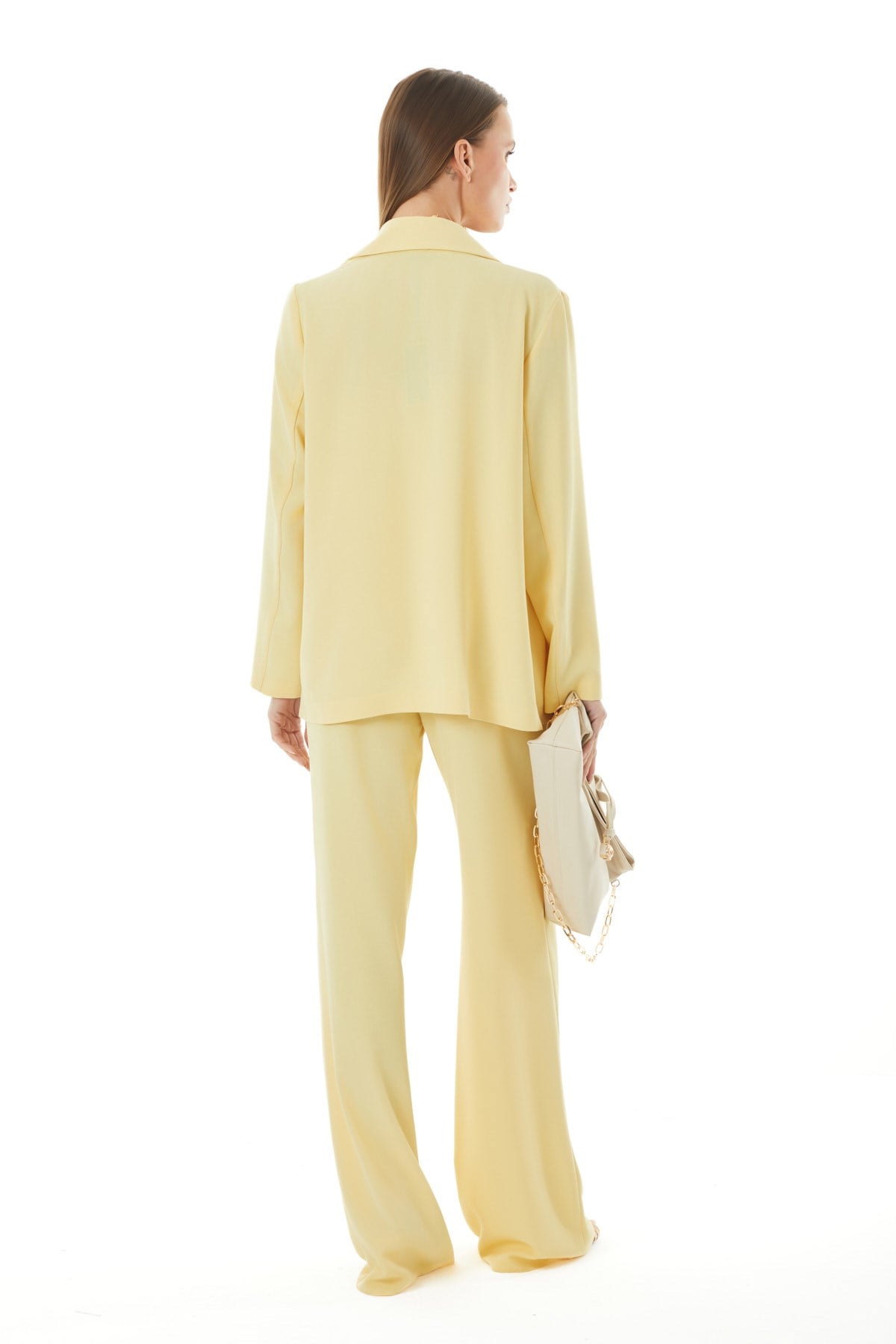 Gold Düğmeli Yırtmaç Detaylı Oversize Ceket